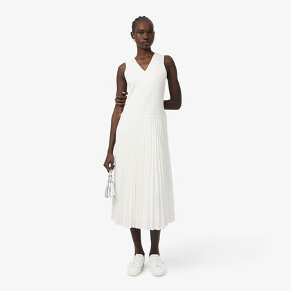 Long Sleeveless Pleated Dress