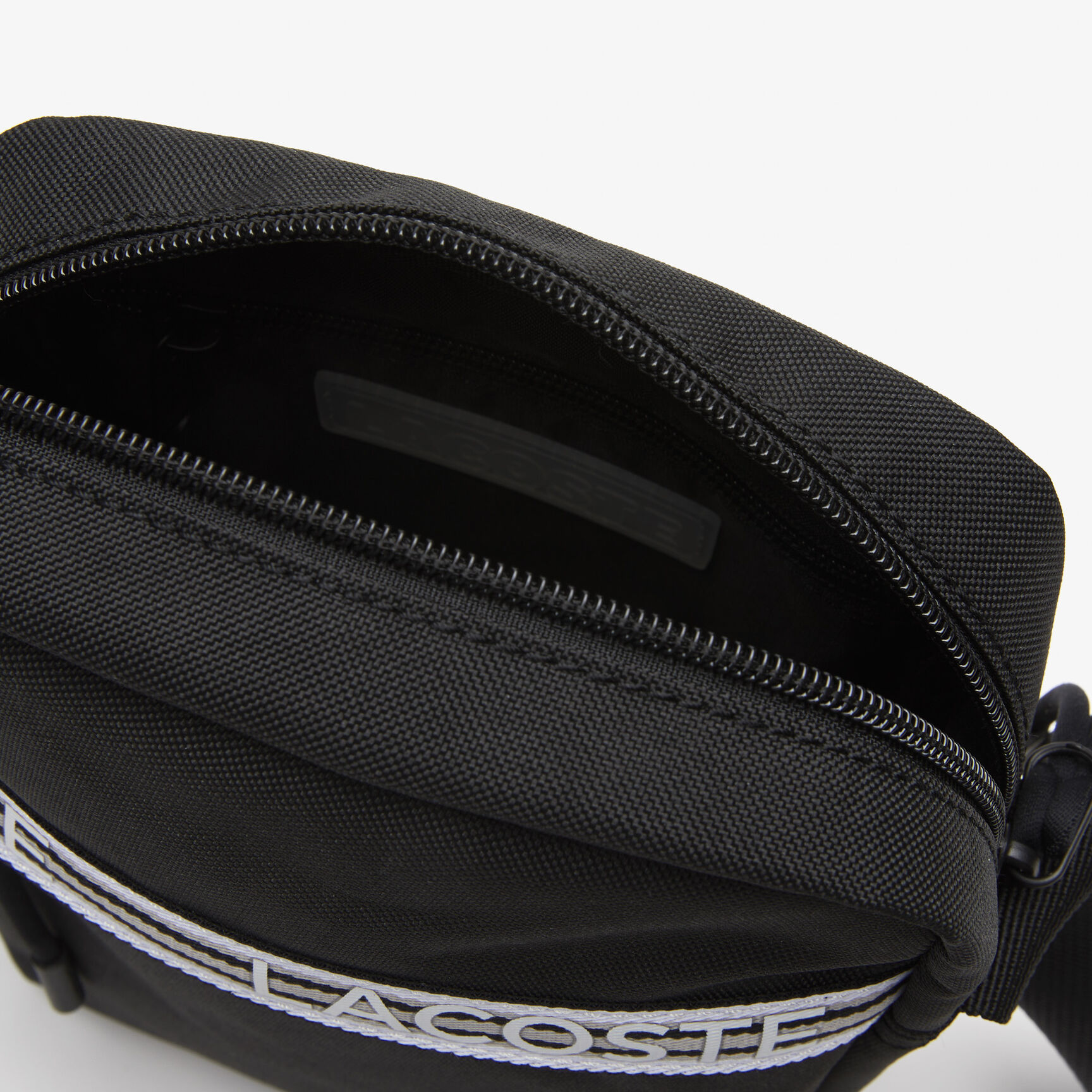 حقيبة مسنجر بتصميم رأسي ألياف معاد تدويرها للرجال مجموعة Lacoste Neocroc حقيبة مسنجر بتصميم رأسي ألياف معاد تدويرها للرجال مجموعة Lacoste Neocroc