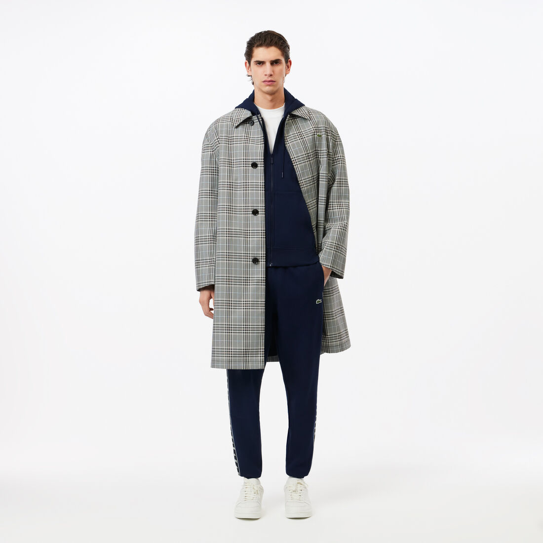 بنطال رياضي بشريط بشعار الماركة بنطال رياضي بشريط بشعار الماركة