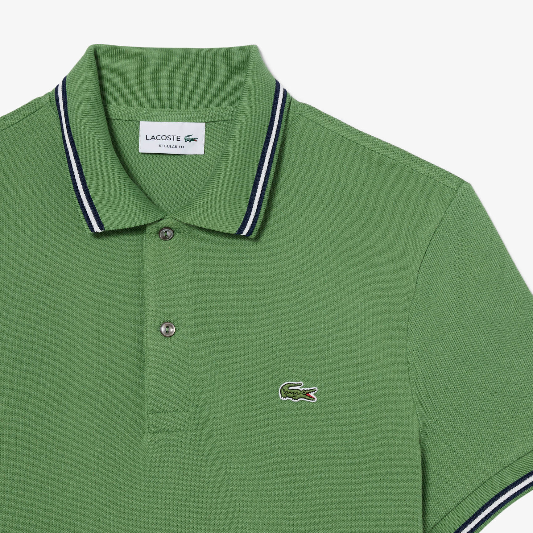 قميص بولو بقصّة عادية وتفاصيل بارزة L.12.12