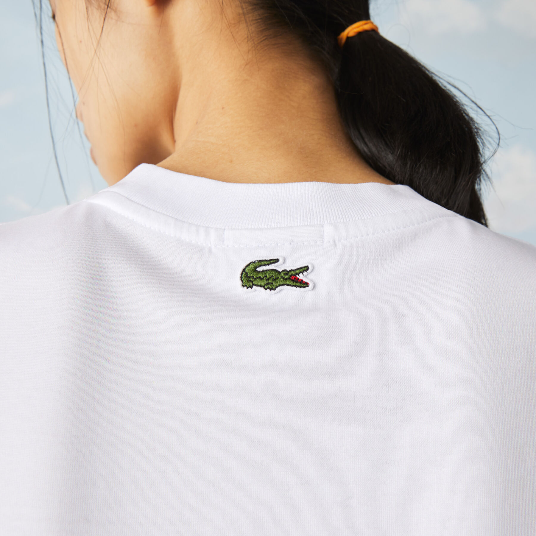 تي شيرت قطني للجنسين قصة فضفاضة من مجموعة Lacoste LIVE و Polaroid لاكوست تي شيرت قطني للجنسين قصة فضفاضة من مجموعة lacoste live و polaroid