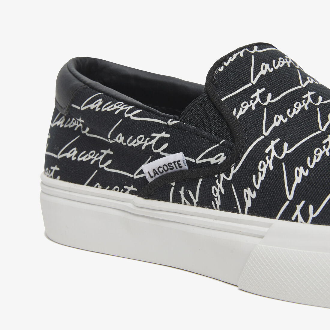 حذاء رياضي نسائي بطباعة قماشية حذاء رياضي نسائي بطباعة قماشية