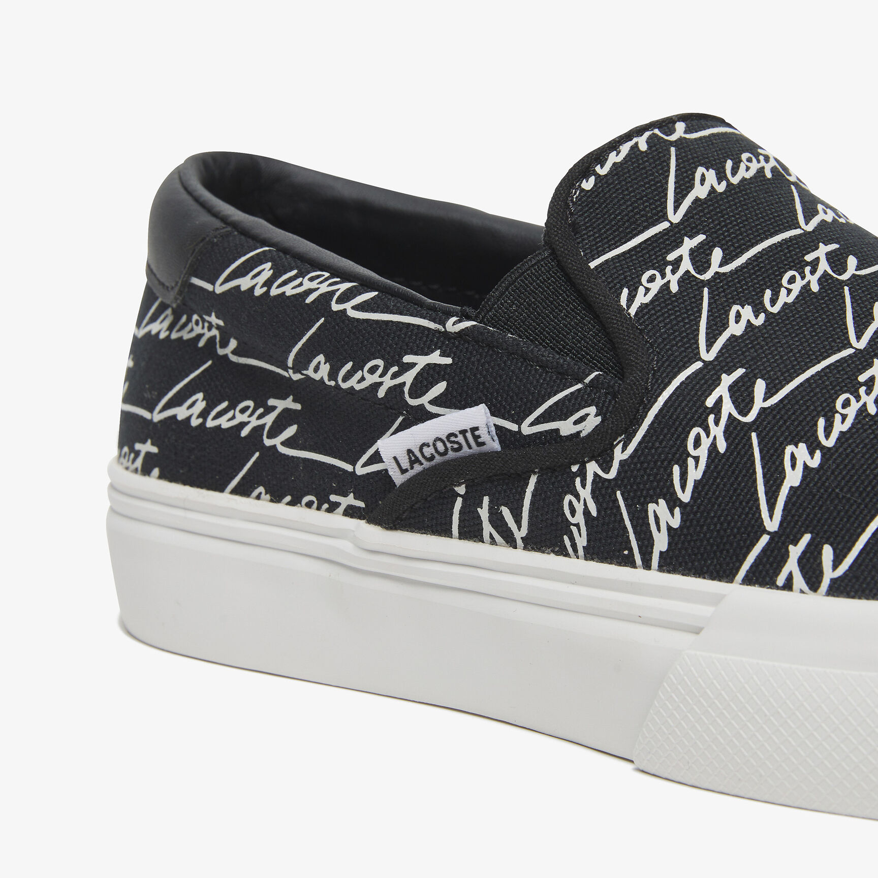 حذاء رياضي نسائي بطباعة قماشية حذاء رياضي نسائي بطباعة قماشية