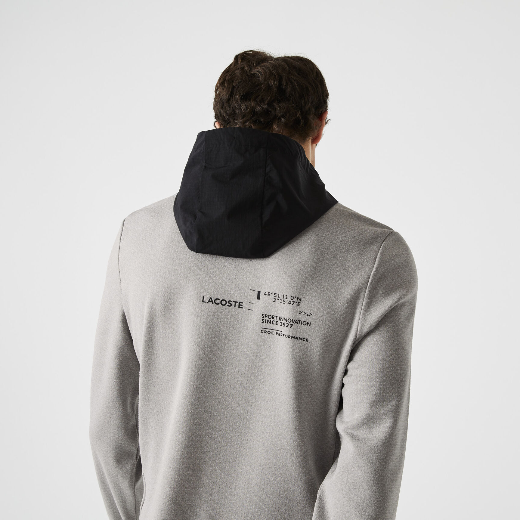 جاكيت بغطاء رأس نايلون بلون مغاير للرجال مجموعة Lacoste SPORT جاكيت بغطاء رأس نايلون بلون مغاير للرجال مجموعة Lacoste SPORT