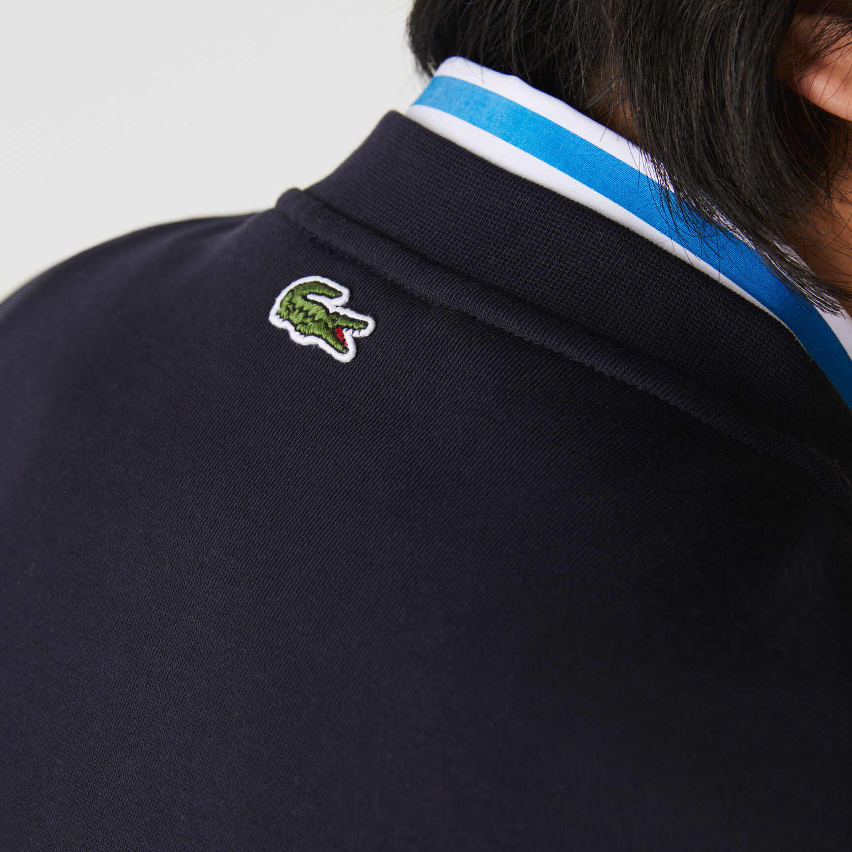 سويت شيرت القطن الصوفي للرجال بفتحة رقبة مستديرة وشعار التمساح المطرز