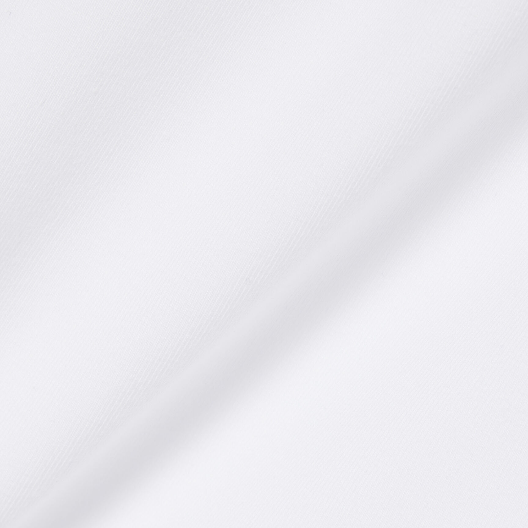 تيشيرت بولو L.12.D بقصة ضيقة وتفاصيل أنيقة