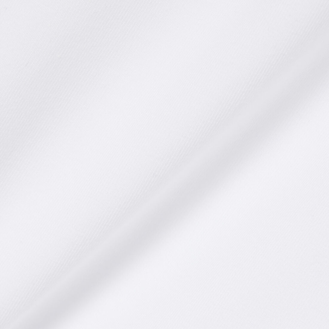 تيشيرت بولو L.12.D بقصة ضيقة وتفاصيل أنيقة تيشيرت بولو L.12.D بقصة ضيقة وتفاصيل أنيقة