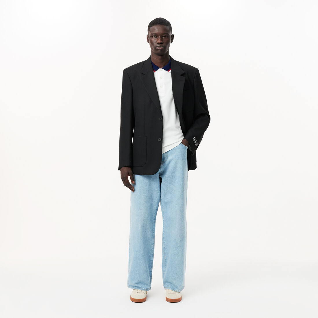 قميص بولو بياقة متباينة وقصة عادية قميص بولو بياقة متباينة وقصة عادية