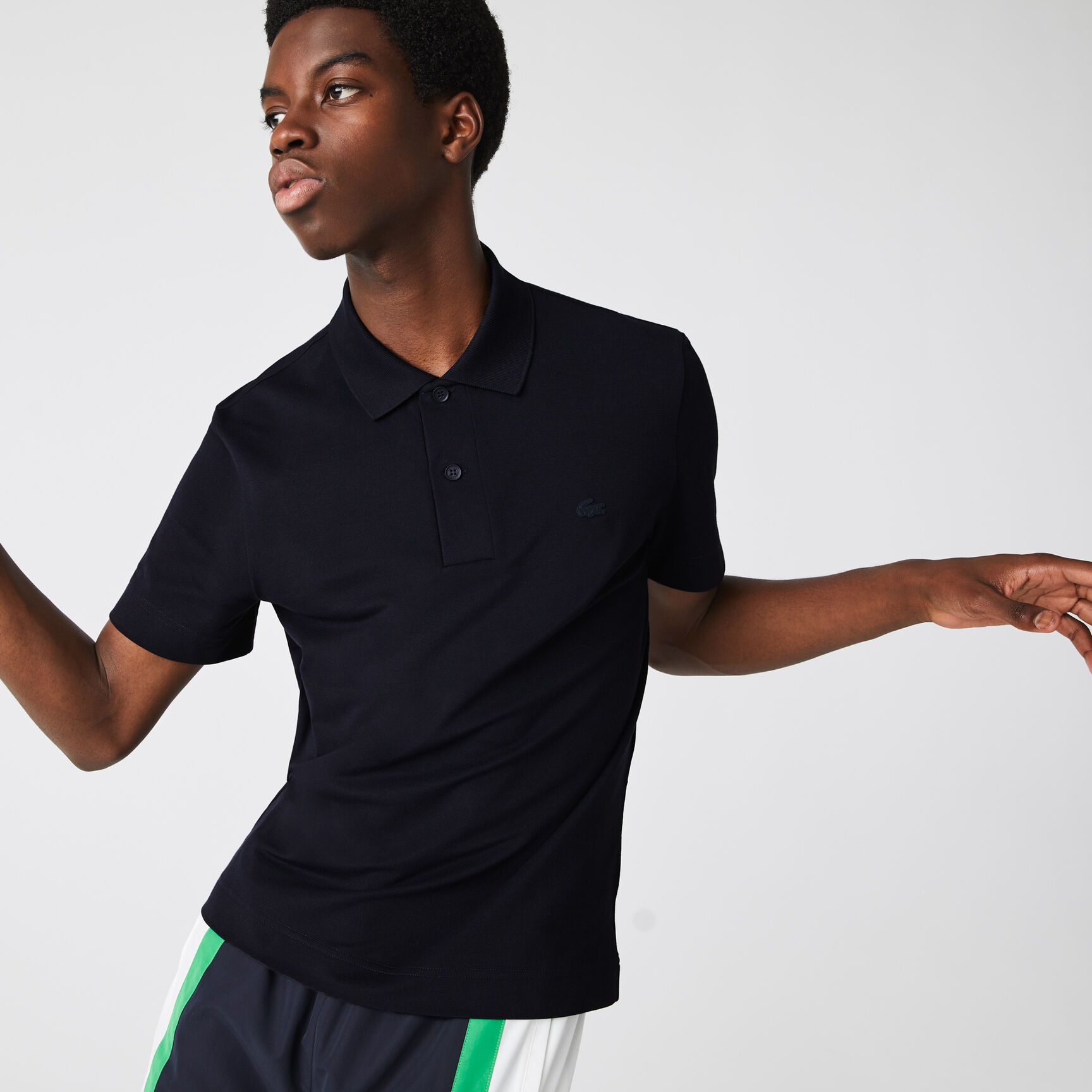 بولو بيكيه الخفيف المسامي للرجال من Lacoste بولو بيكيه الخفيف المسامي للرجال من Lacoste