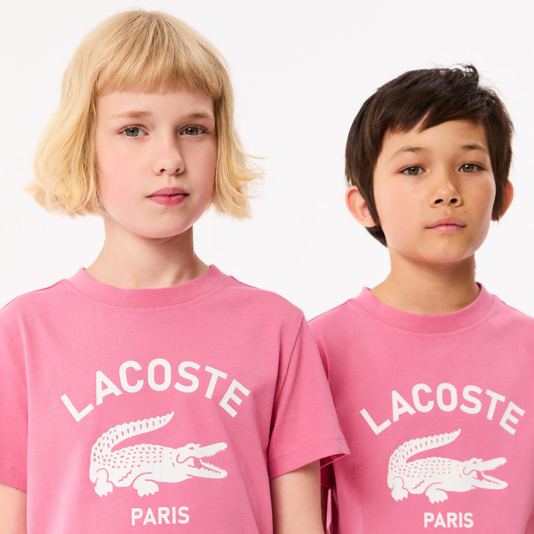 تيشيرت بطبعة الماركة تيشيرت بطبعة الماركة