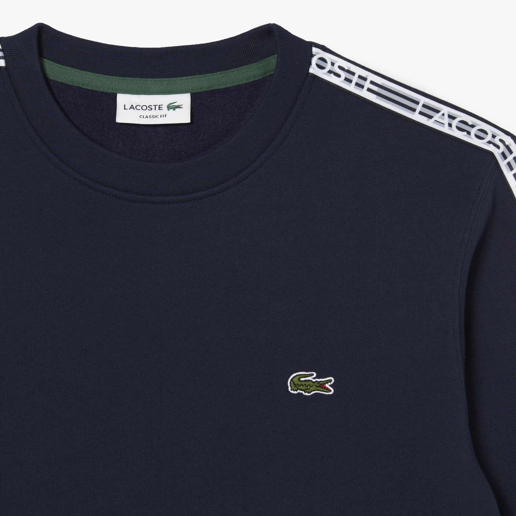 هودي رياضي بطبعة Lacoste