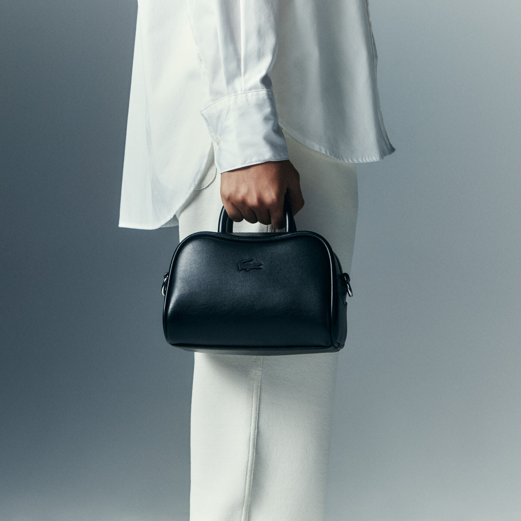 محفظة لورا جلدية صغيرة محفظة لورا جلدية صغيرة