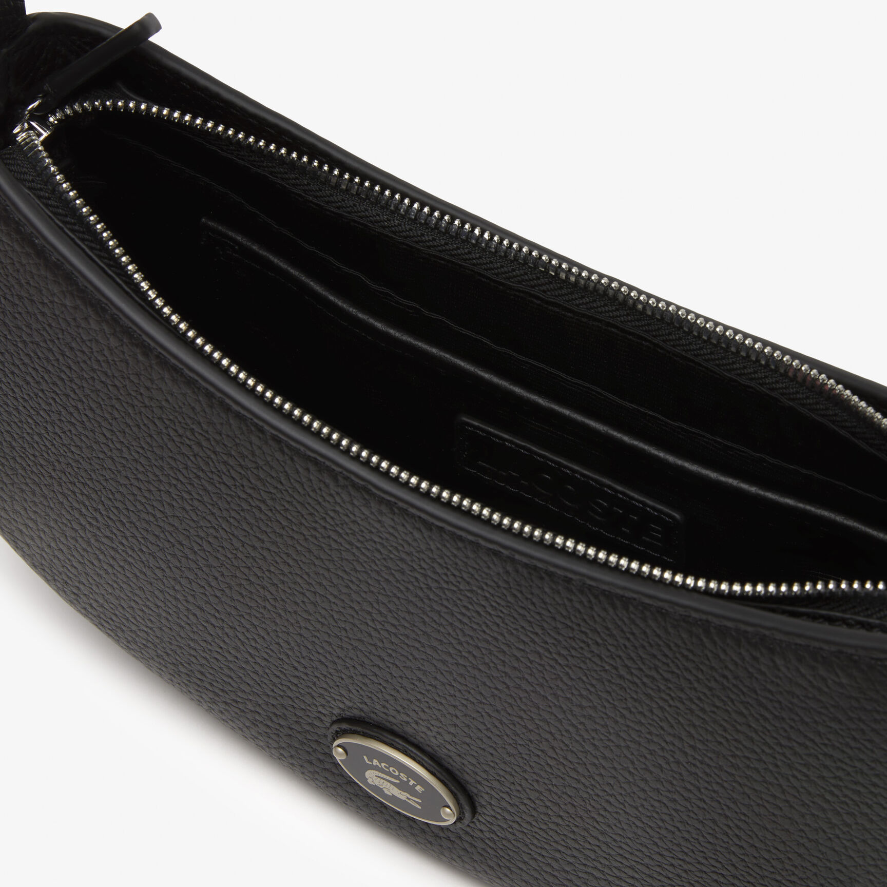 حقيبة لاكوست جلد بارز بتصميم مقوس للنساء