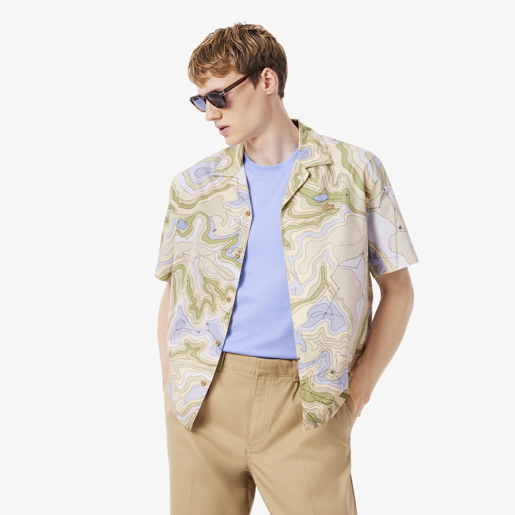 قميص مريح بأكمام قصيرة قميص مريح بأكمام قصيرة