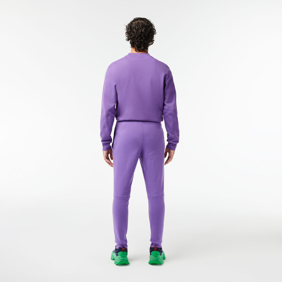 بنطال رياضي بقصة ضيقة بنطال رياضي بقصة ضيقة