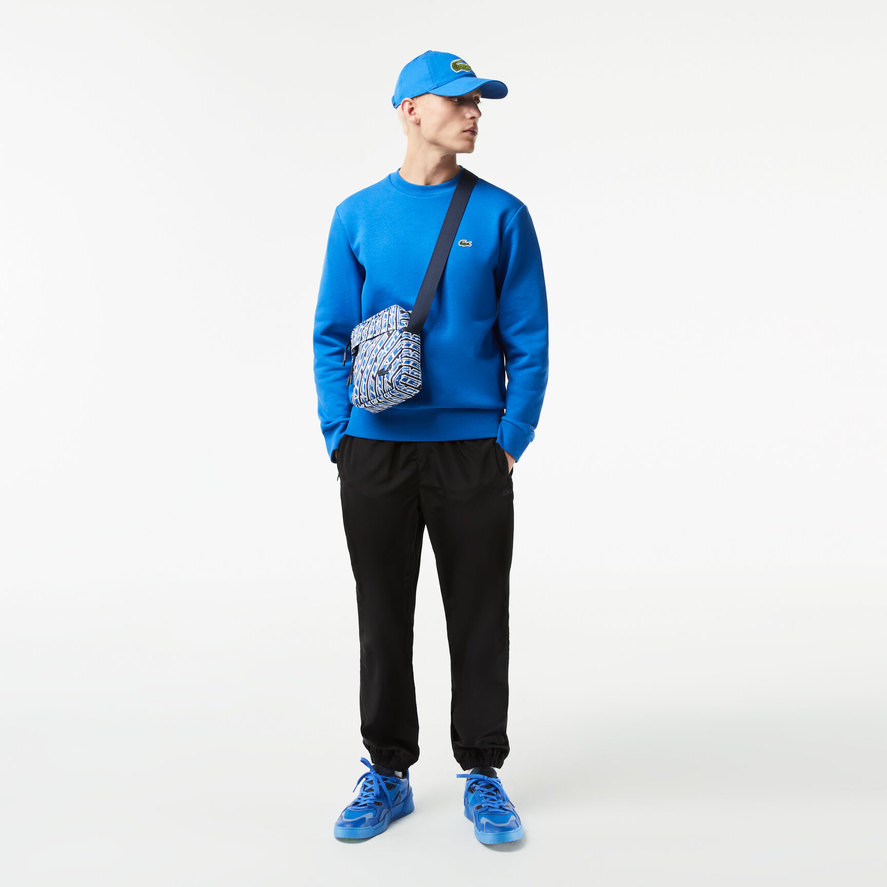 حقيبة مسنجر لاكوست عمودية بطبعة شعار الماركة للرجال مجموعة Neocroc حقيبة مسنجر لاكوست عمودية بطبعة شعار الماركة للرجال مجموعة Neocroc