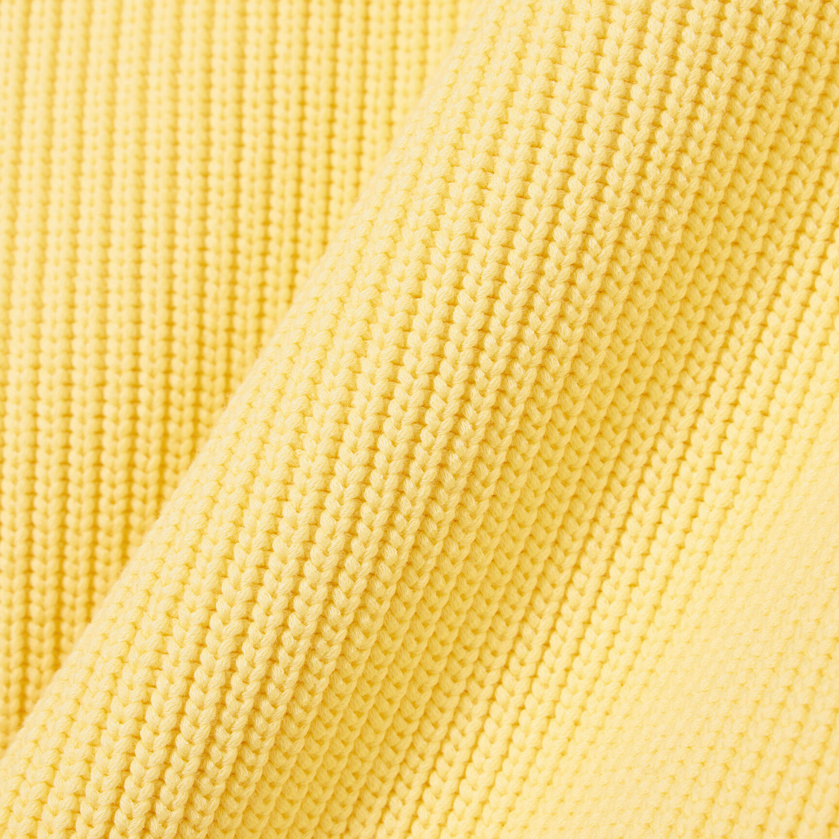 سترة قطنية برقبة دائرية