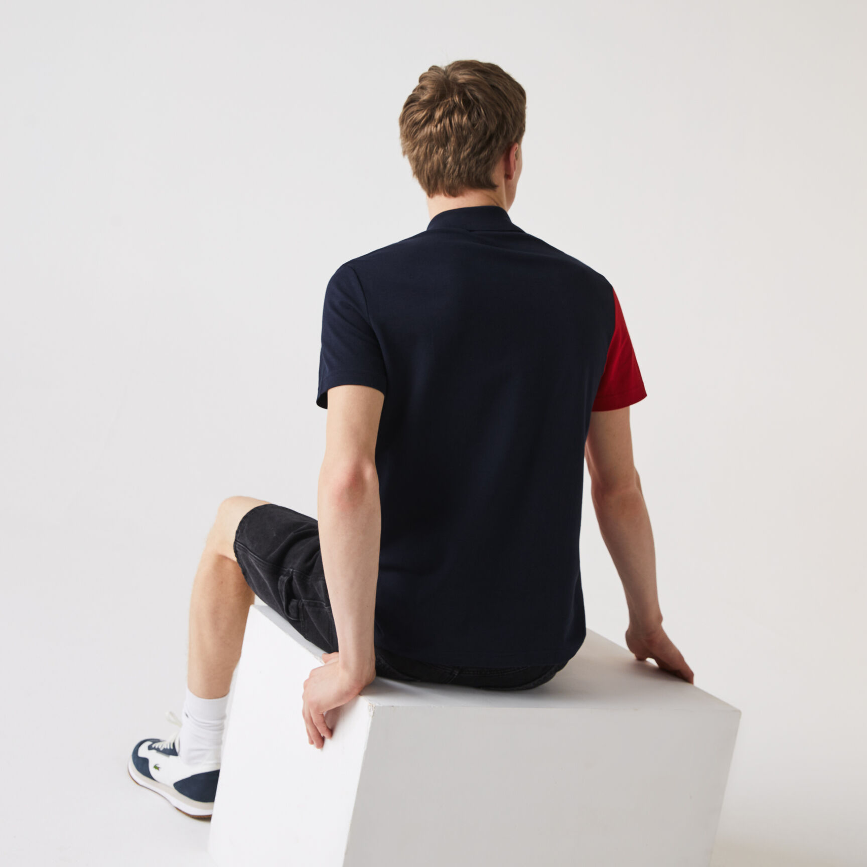 Men’s Lacoste Regular Fit Colourblock Ultra-Lightweight Knit Polo Shirt Men’s Lacoste Regular Fit Colourblock Ultra-Lightweight Knit Polo Shirt