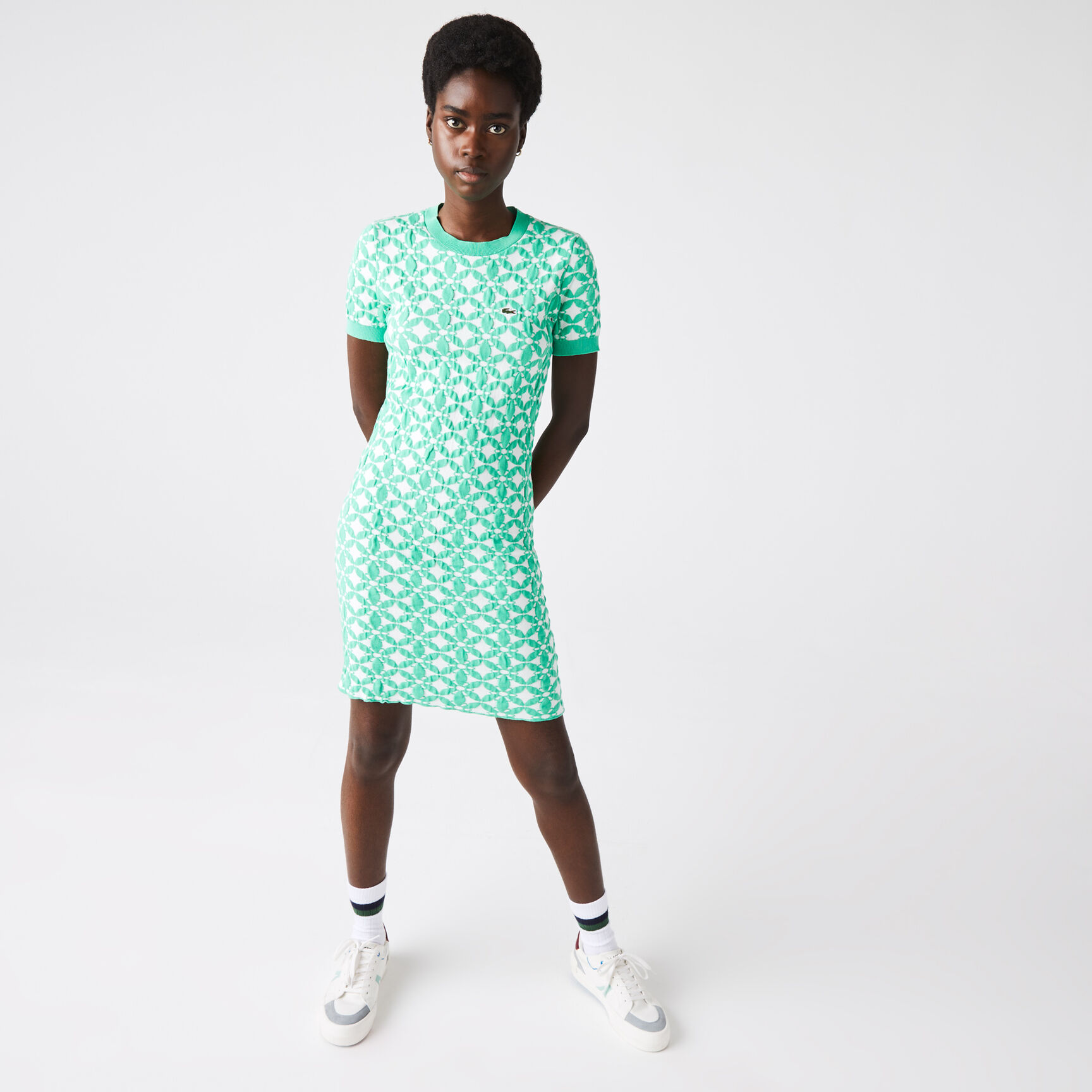 فستان كلاسيكي بتصميم سترة جاكار للنساء مجموعة Lacoste L!VE فستان كلاسيكي بتصميم سترة جاكار للنساء مجموعة Lacoste L!VE