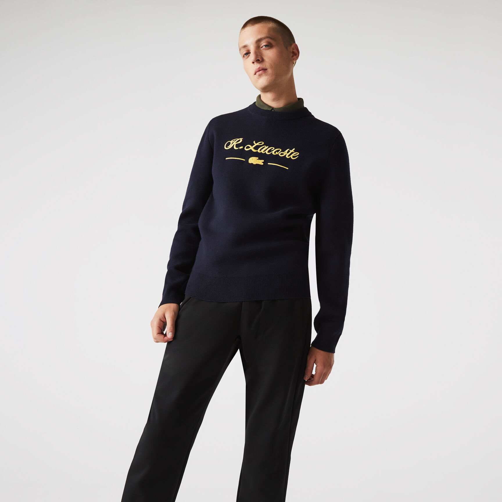 كنزة رجالية مطرزة من الصوف والقطن برقبة دائرية