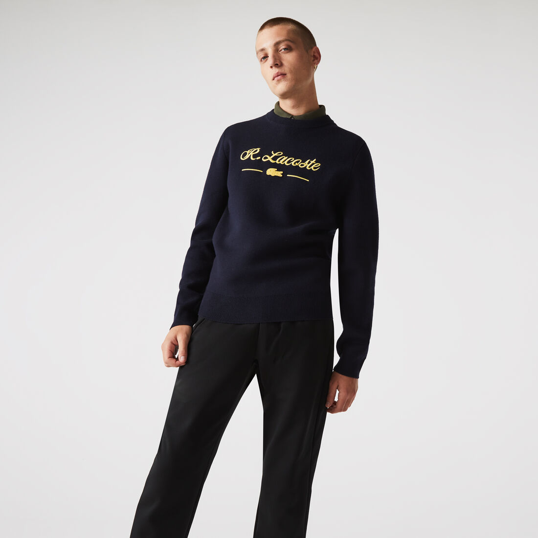 كنزة رجالية مطرزة من الصوف والقطن برقبة دائرية كنزة رجالية مطرزة من الصوف والقطن برقبة دائرية