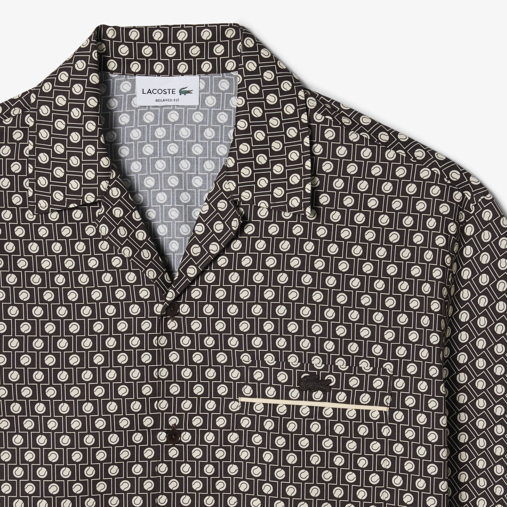 قميص قصير الأكمام بقصة مريحة قميص قصير الأكمام بقصة مريحة