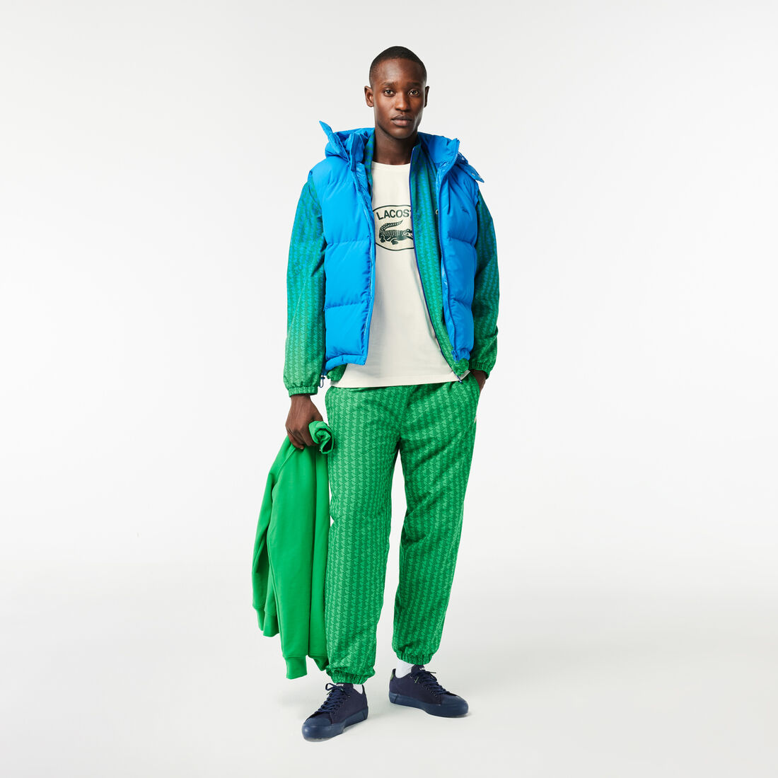 تي شيرت جاكار بنقشة شعار الماركة بقصّة عادية تي شيرت جاكار بنقشة شعار الماركة بقصّة عادية