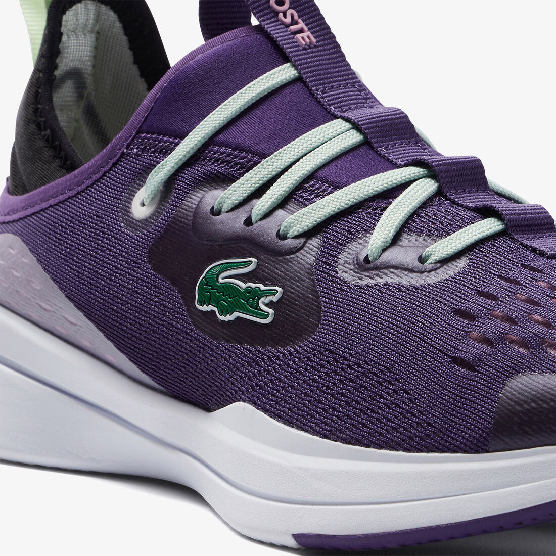 سنيكرز لاكوست رن سبين من قماش مريح بنفس اللون للنساء سنيكرز لاكوست رن سبين من قماش مريح بنفس اللون للنساء