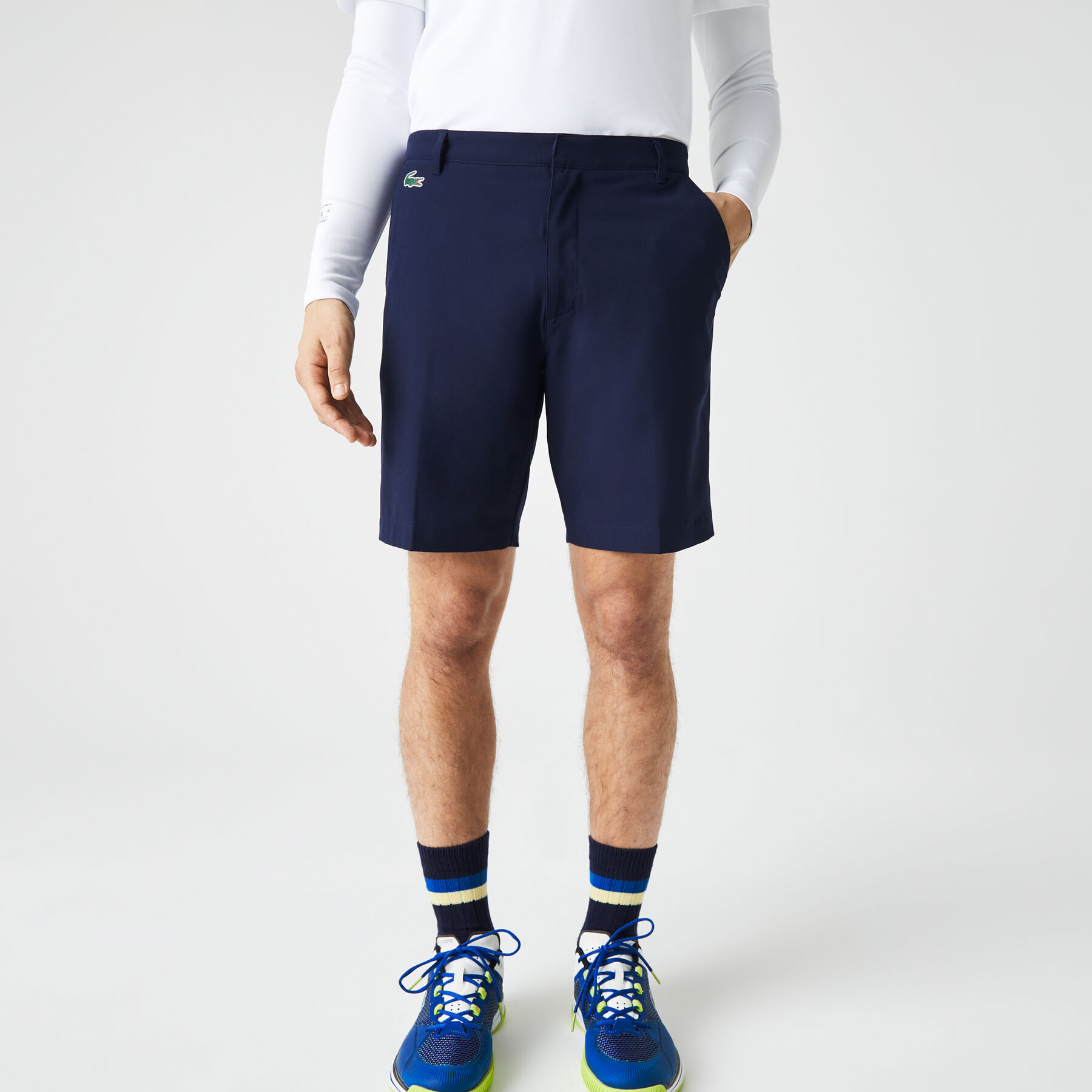 شورت برمودا غولف نسيج مطاطي خفيف للرجال مجموعة Lacoste SPORT لاكوست شورت برمودا غولف نسيج مطاطي خفيف للرجال مجموعة lacoste sport