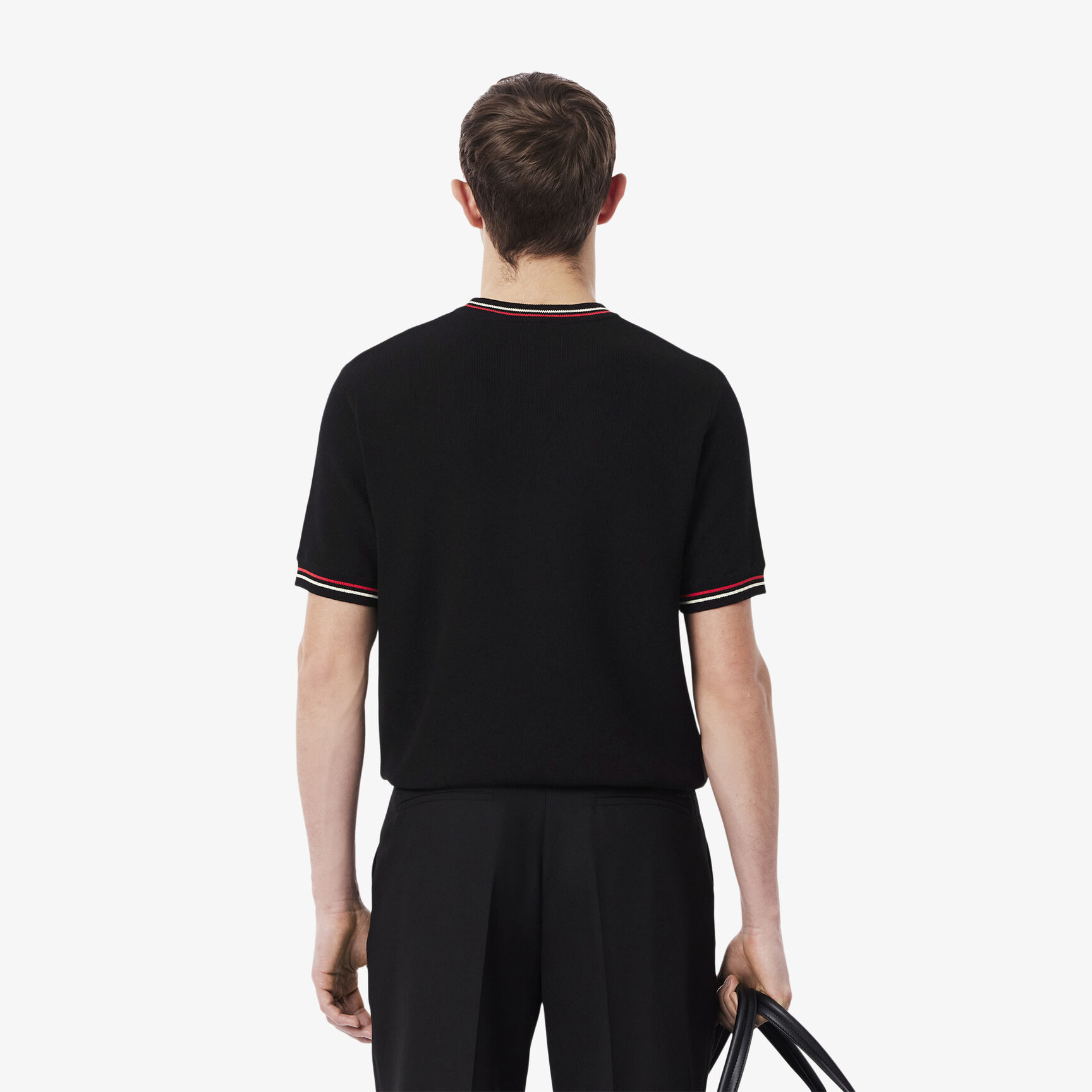 تي شيرت مخطط كلاسيكي بقصّة كلاسيكية تي شيرت مخطط كلاسيكي بقصّة كلاسيكية