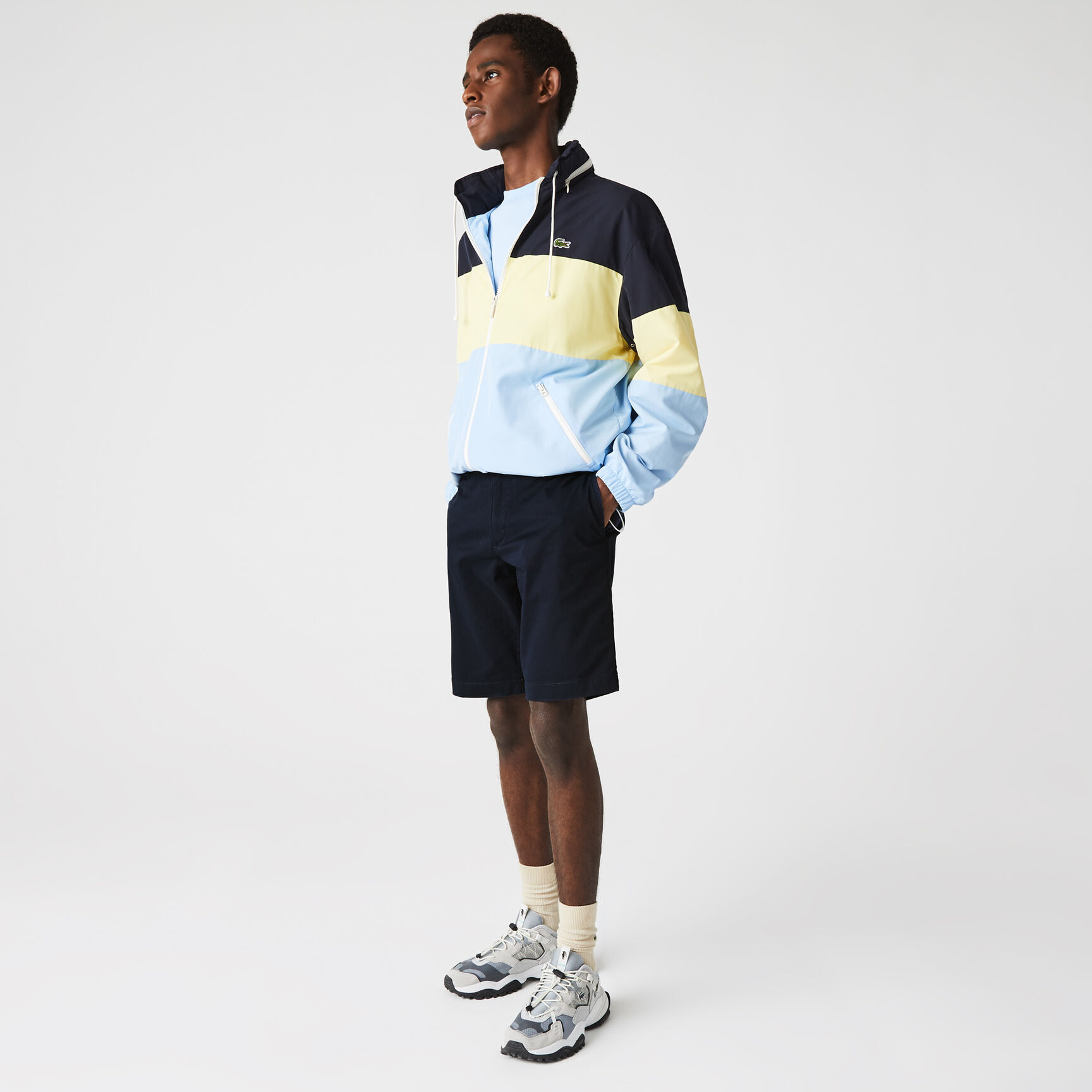 شورت بيرمودا من الجبردين المرن بقصة ضيقة للرجال