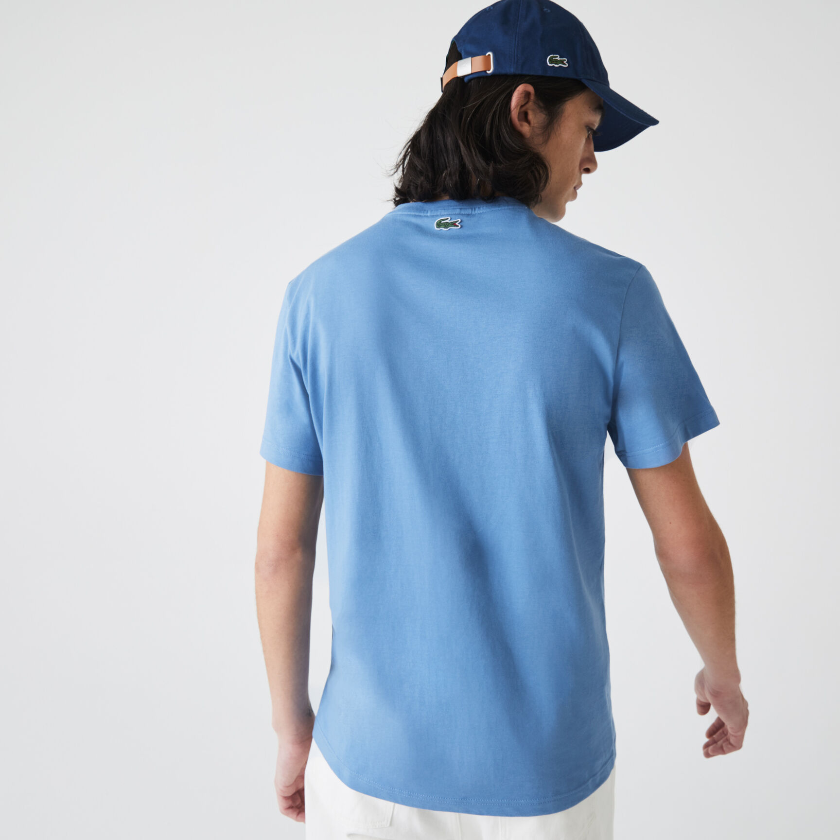 تي شيرت قطن بفتحة رقبة مستديرة للرجال وتطريز التمساح