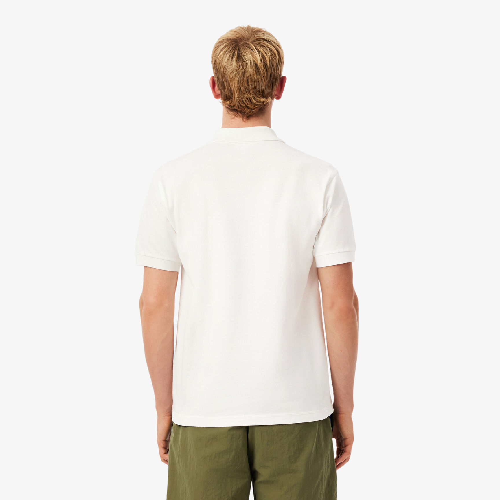 قميص بولو بيكيه بقصّة كلاسيكية ومطرّز