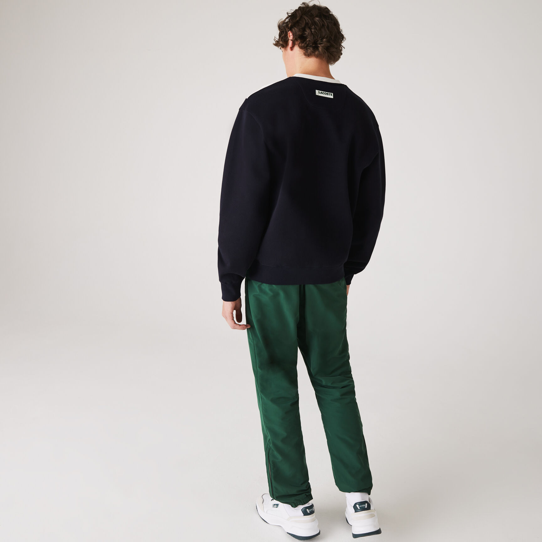 سويت شيرت من مزيج القطن بفتحة رقبة مستديرة وكتل لونية للرجال سويت شيرت من مزيج القطن بفتحة رقبة مستديرة وكتل لونية للرجال