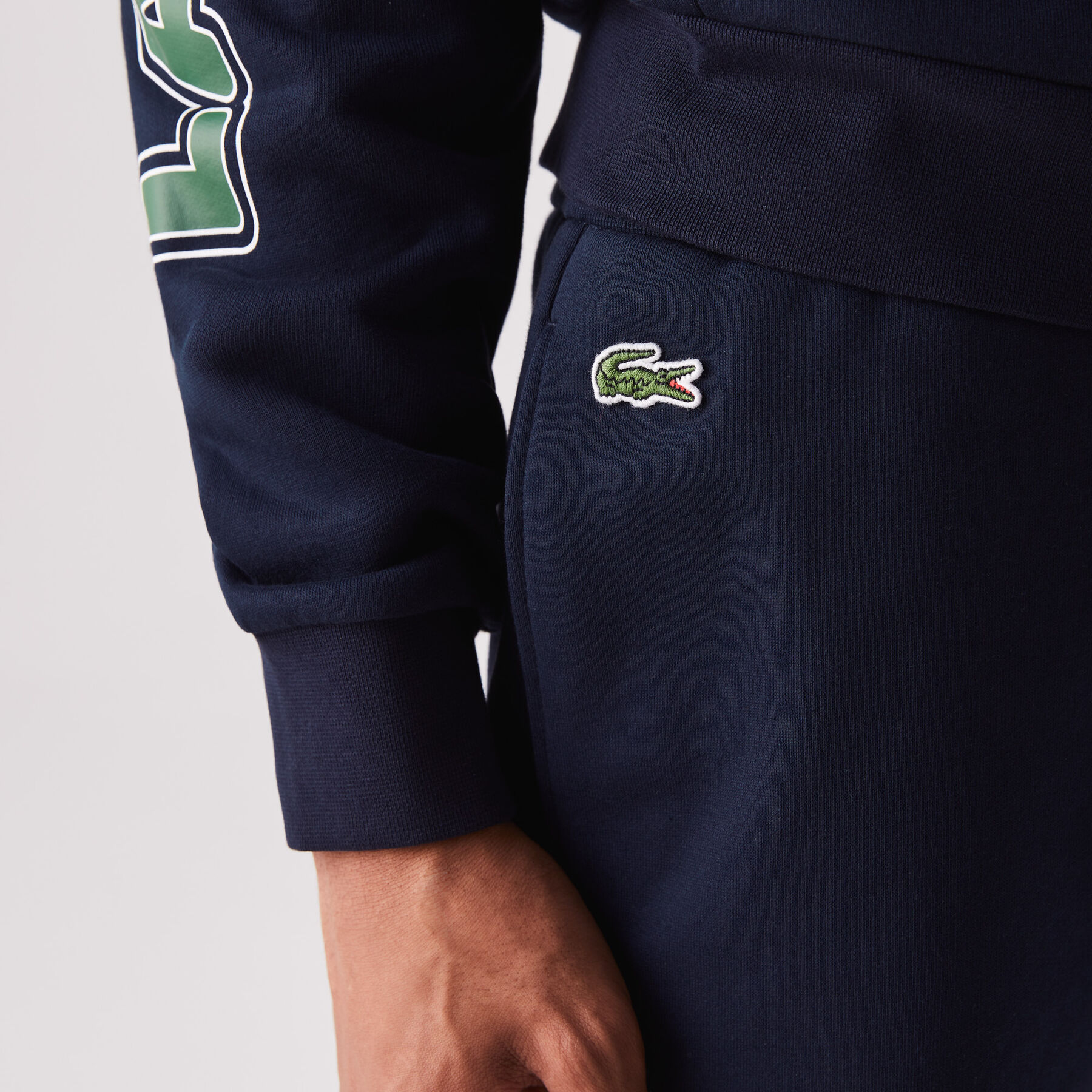 لاكوست بذلة رياضية صوف من مجموعة lacoste sport مع توقيع العلامة التجارية للرجال