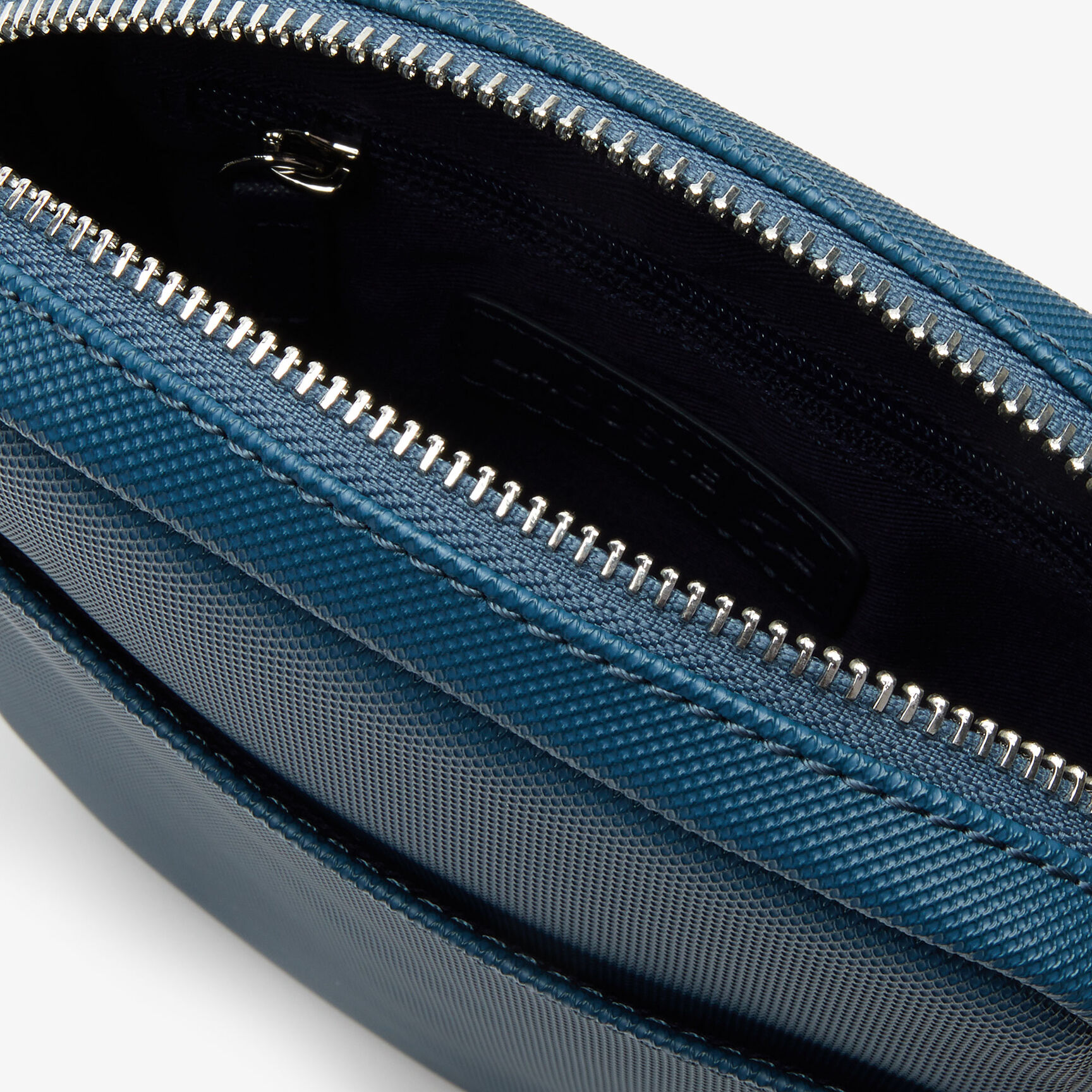 Men's Classic Petit Piqué Vertical Zip Bag Men's Classic Petit Piqué Vertical Zip Bag