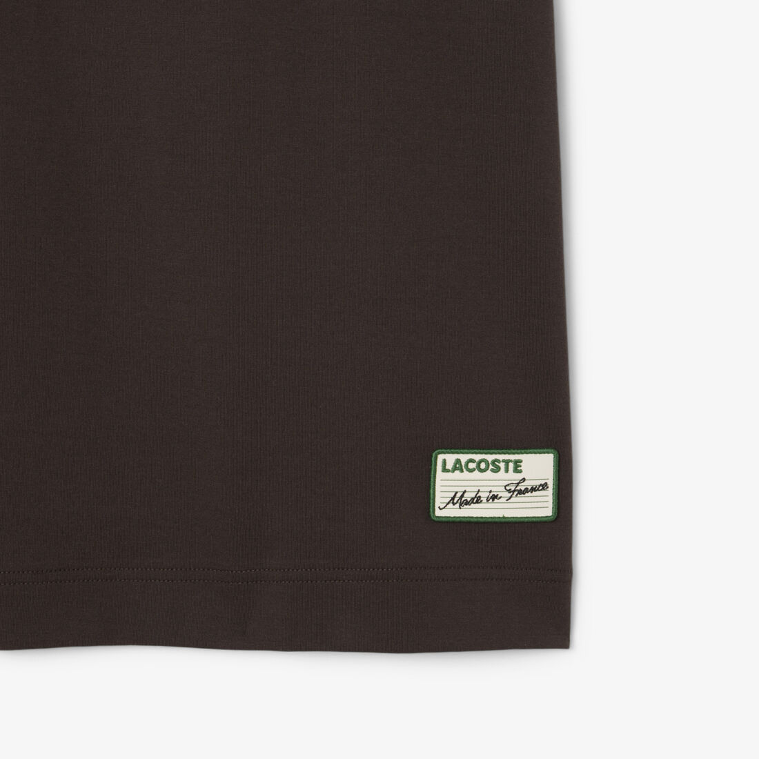 تي شيرت فرنسي الصنع مخطط الرقبة تي شيرت فرنسي الصنع مخطط الرقبة