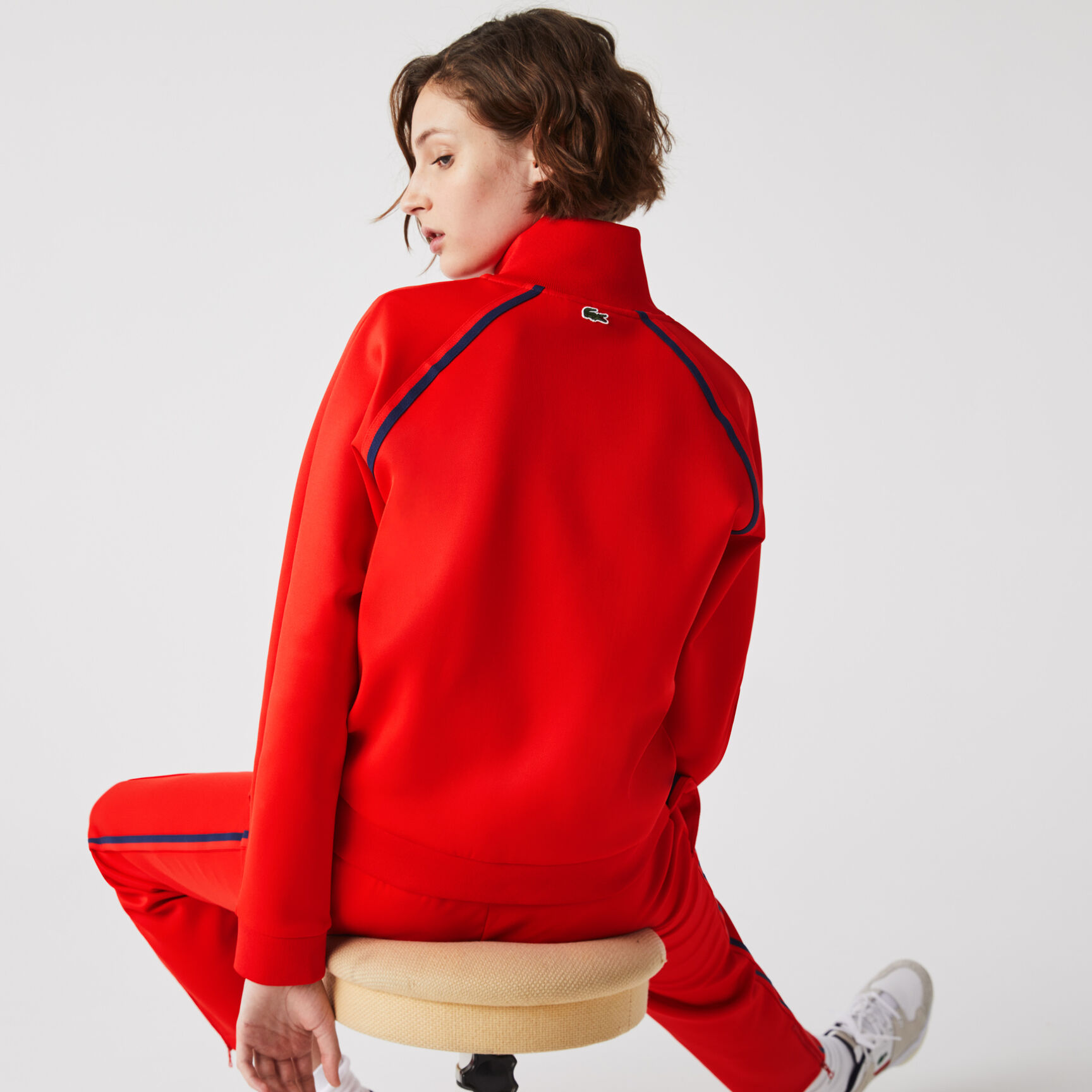 سويت شيرت بسحاب للنساء مع ياقة واقفة وطراز الفينتيج القديم