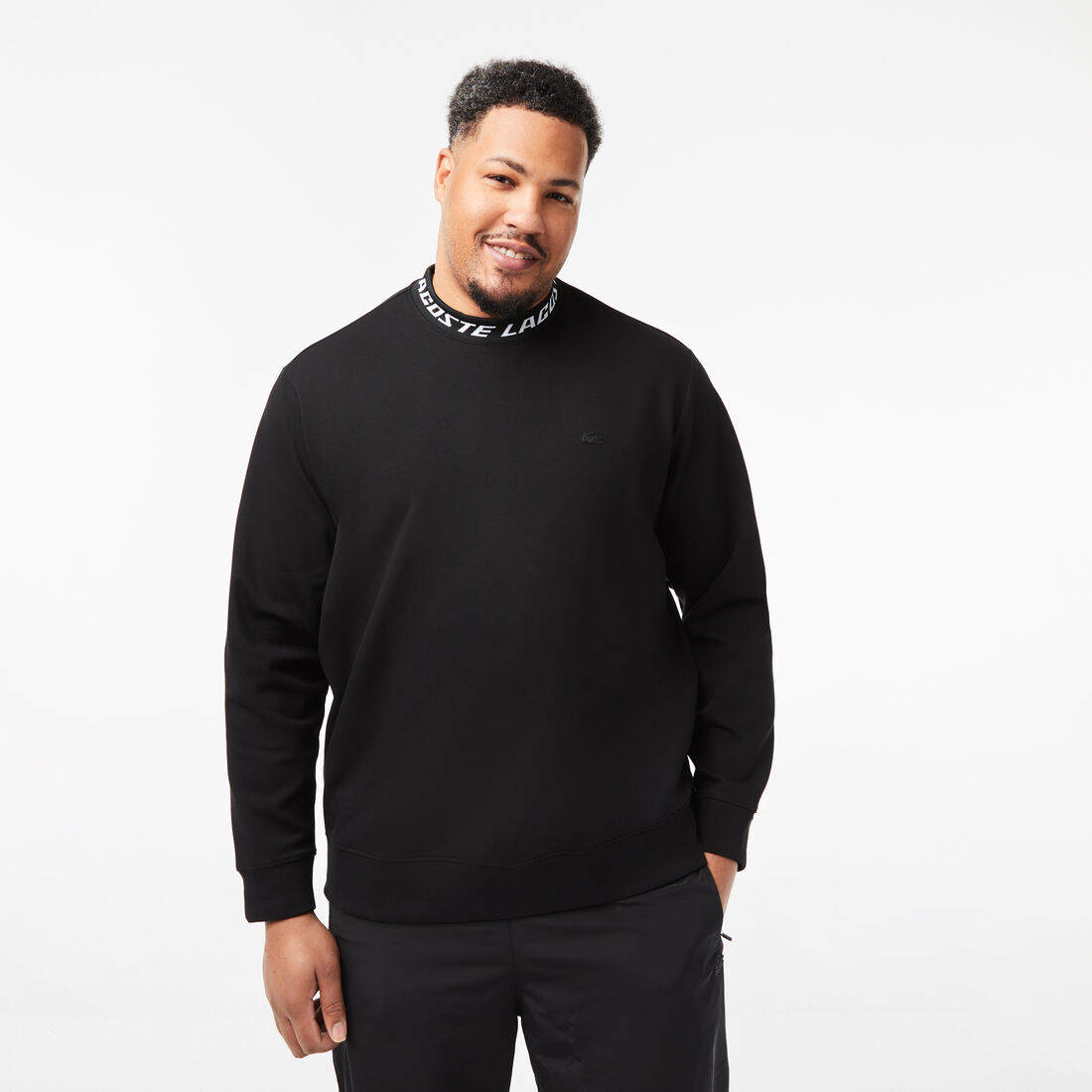 سويت شيرت للجولف من قماش معاد تدويره وبقصّة مريحة للارتداء سويت شيرت للجولف من قماش معاد تدويره وبقصّة مريحة للارتداء