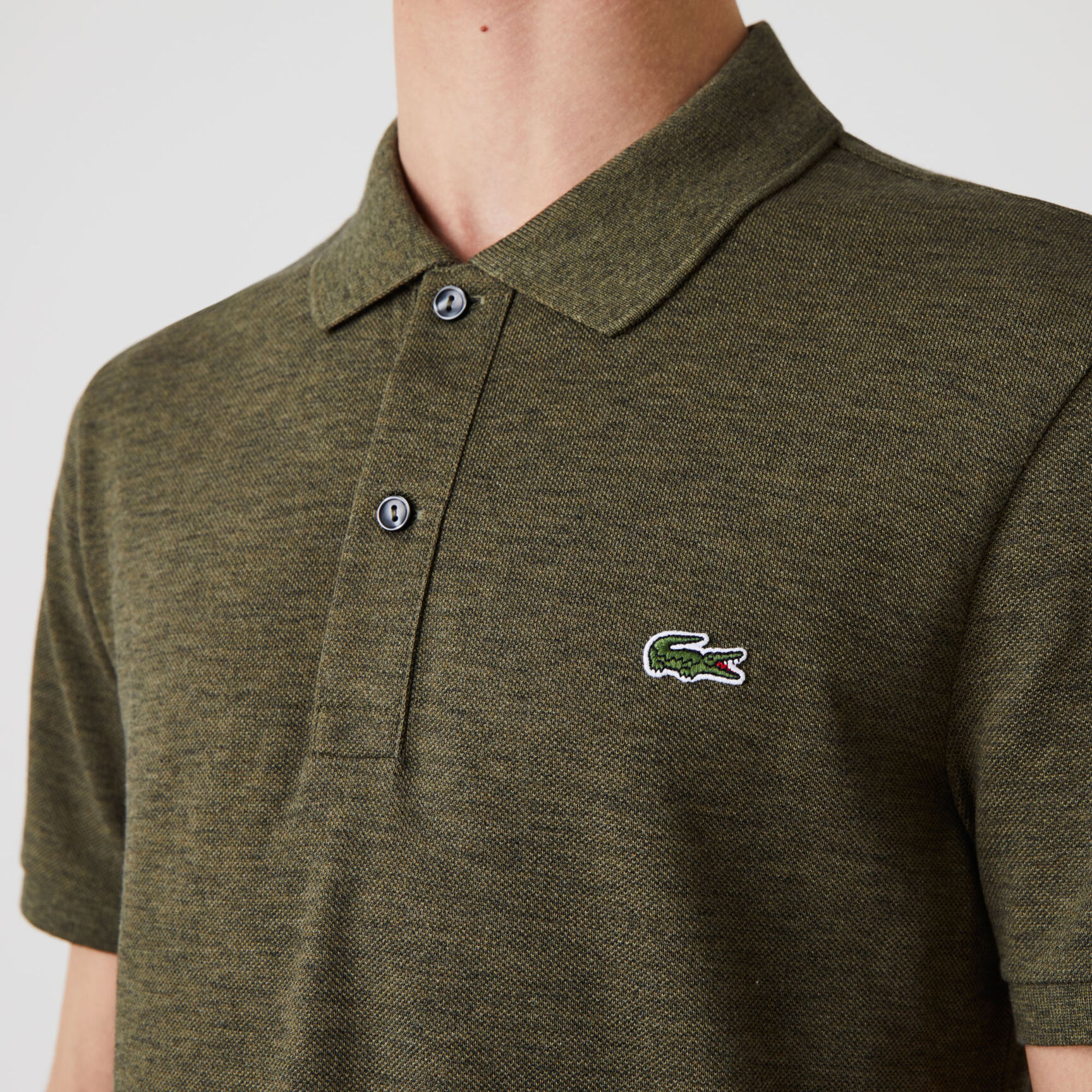 قميص بولو بيكيه بقصة ضيقة L.12.12 قميص بولو بيكيه بقصة ضيقة L.12.12