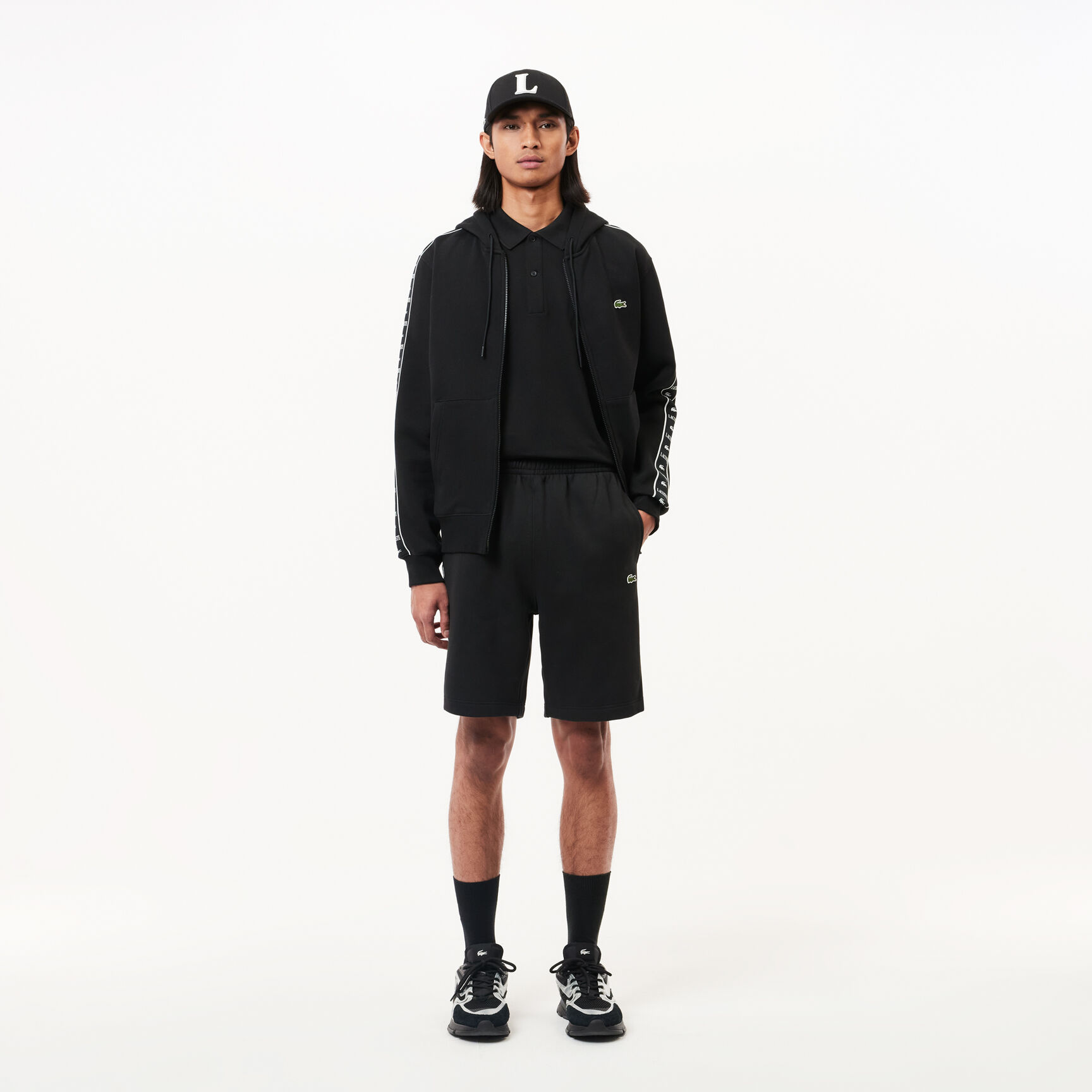 شورت ركض مصنوع من الصوف بشريط بشعار الماركة شورت ركض مصنوع من الصوف بشريط بشعار الماركة