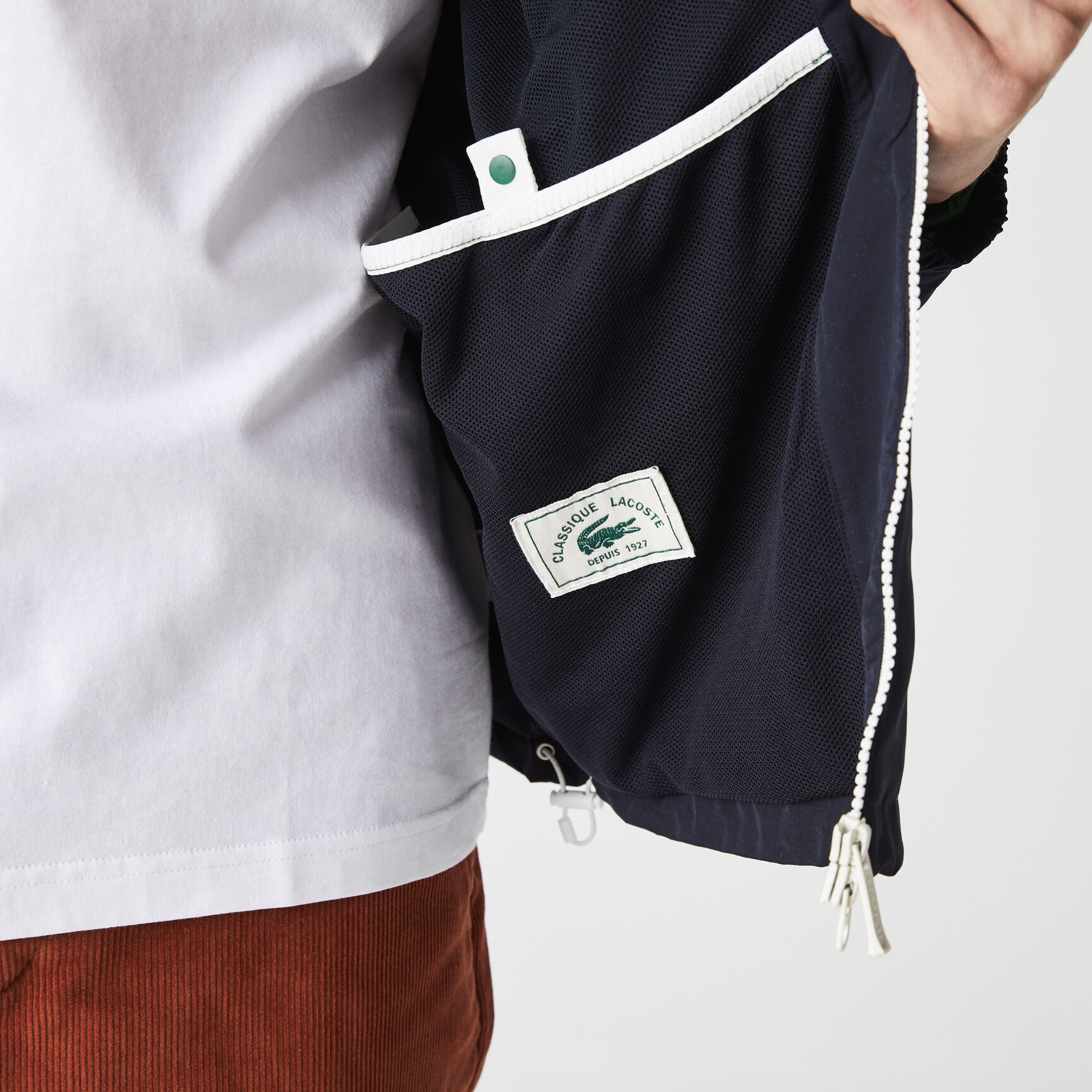 Men’s Lightweight Water-Resistant Zip Windbreaker