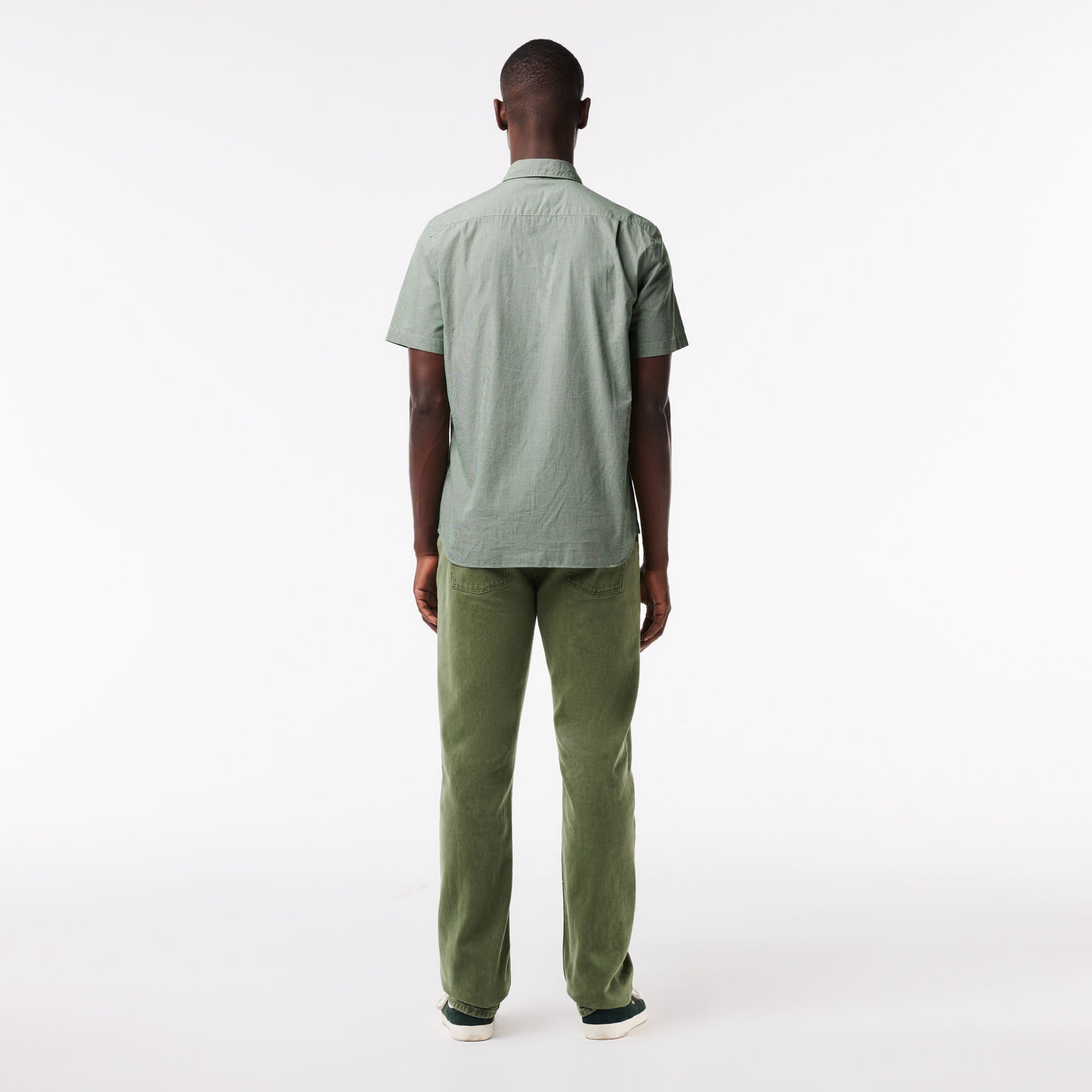 قميص قطن لون سادة بقصة عادية للرجال قميص قطن لون سادة بقصة عادية للرجال