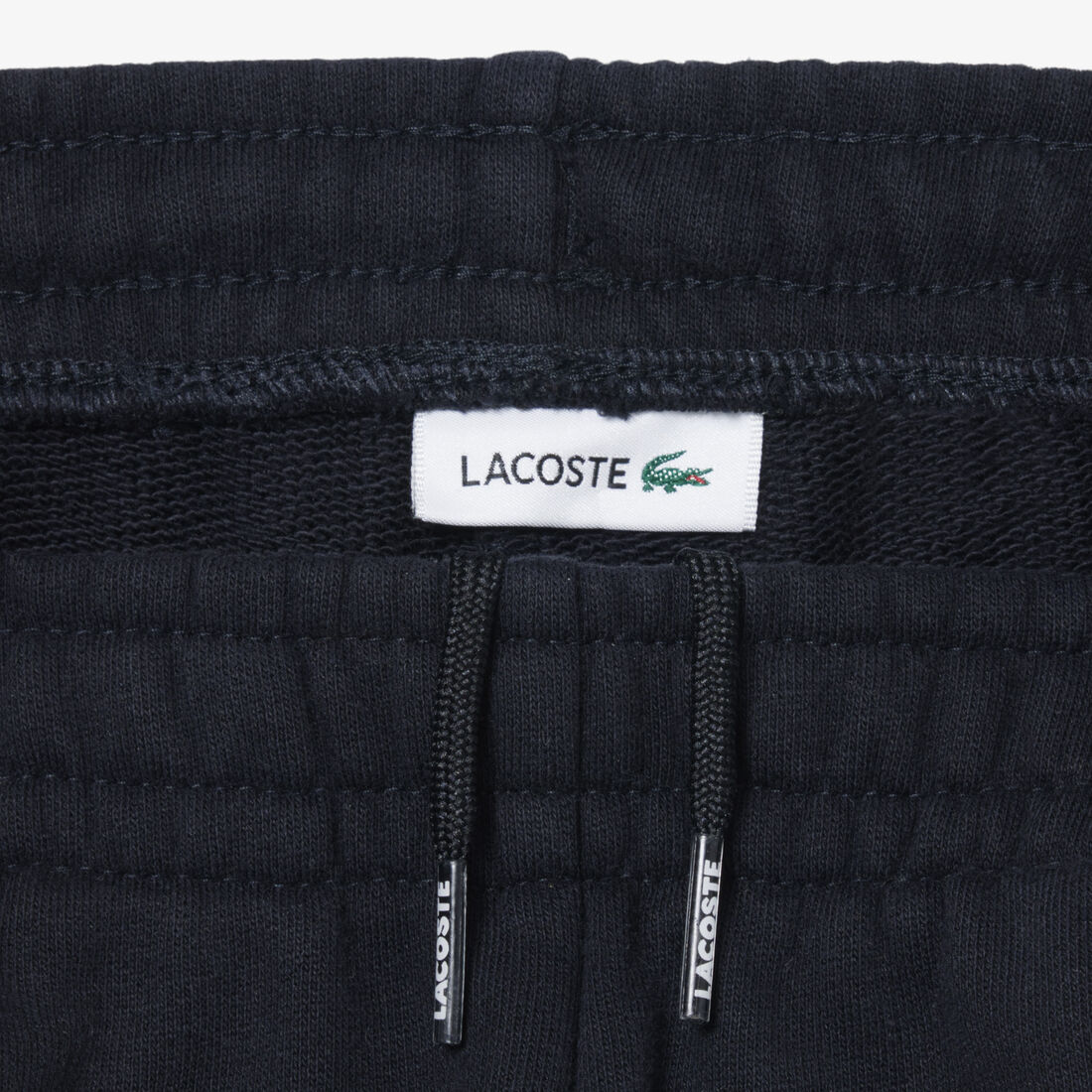 شورتات صوفية بألوان متداخلة شورتات صوفية بألوان متداخلة