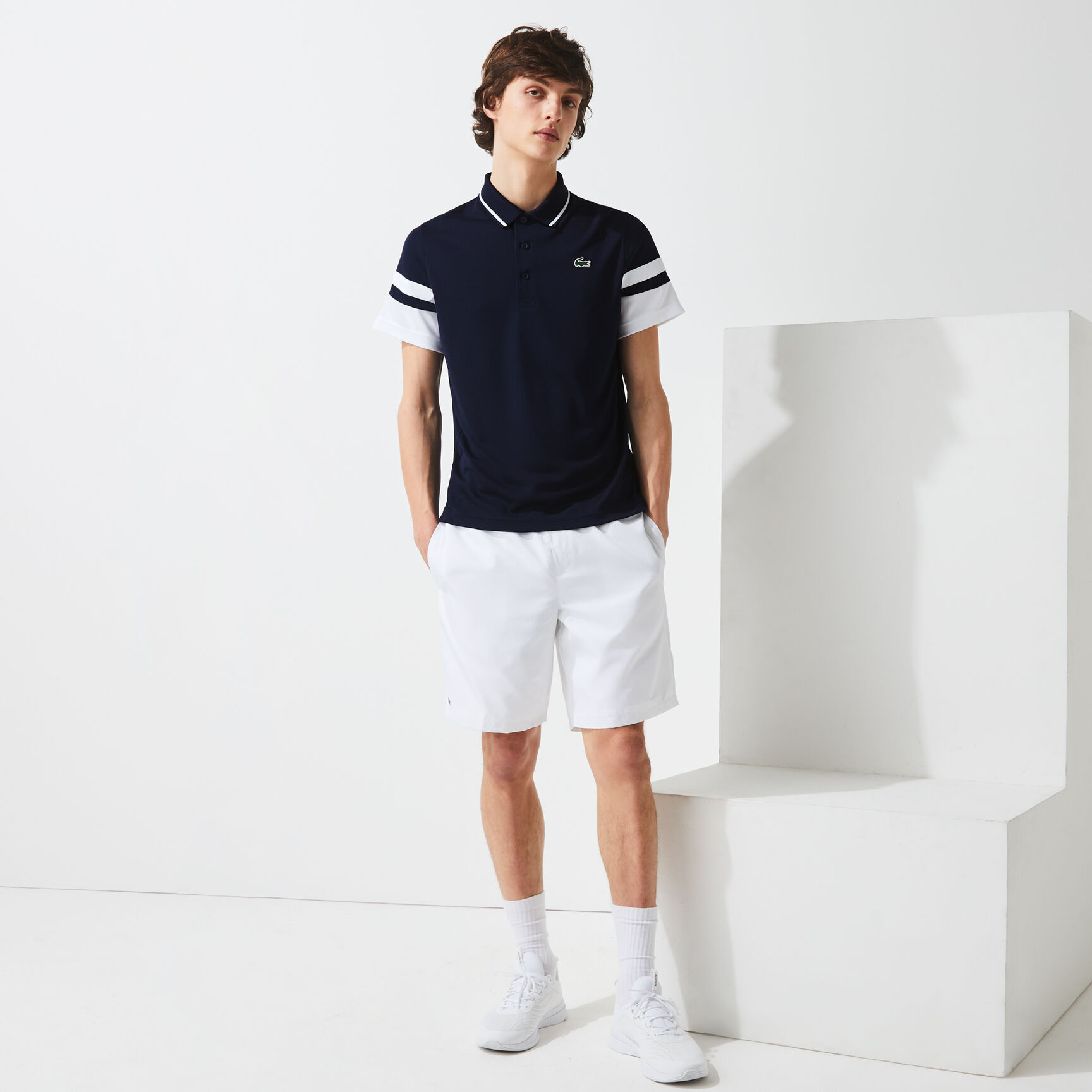 قميص بولو للتنس من البيكيه المسامي للرجال مع أكمام مقلمة مجموعة Lacoste SPORT قميص بولو للتنس من البيكيه المسامي للرجال مع أكمام مقلمة مجموعة Lacoste SPORT