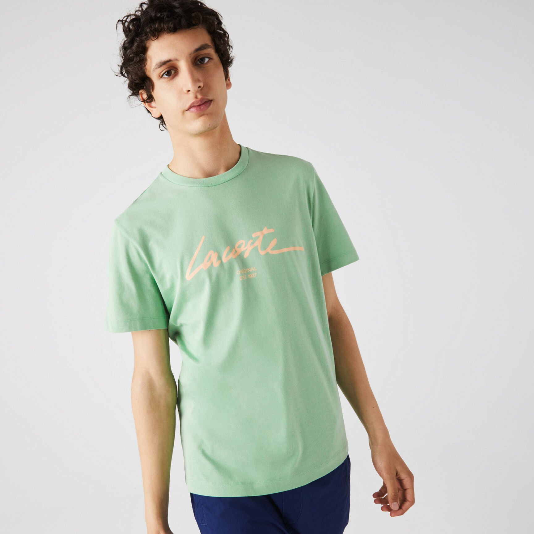 تيشيرت قطن بفتحة رقبة مستديرة وطبعة شعار الماركة للرجال