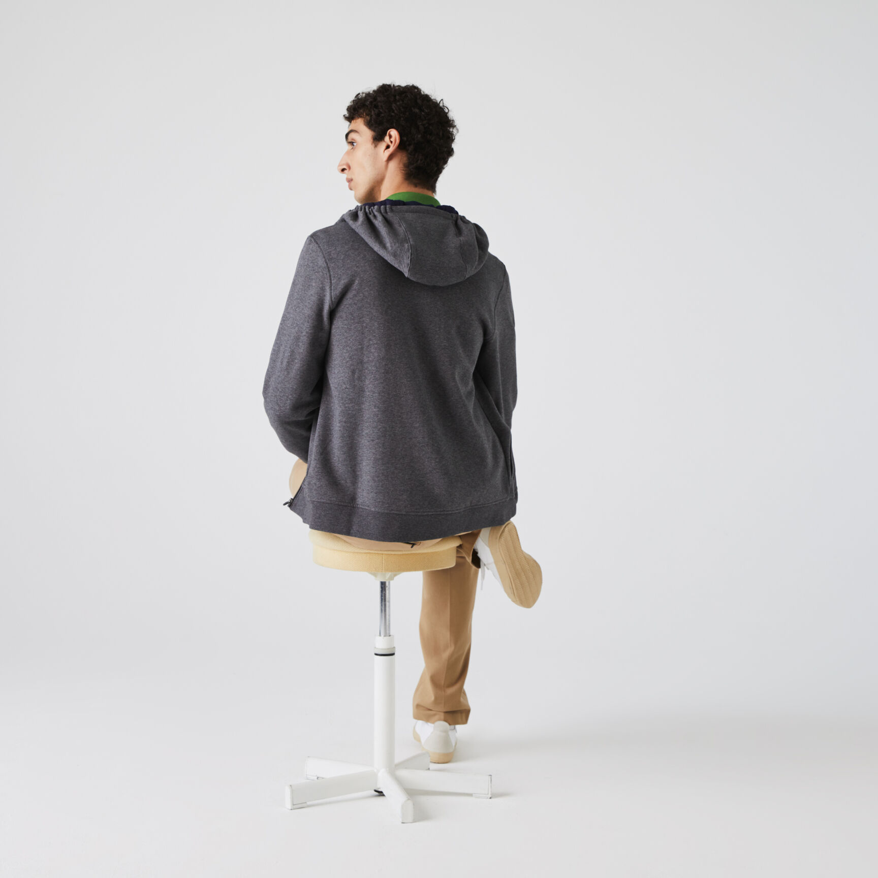 قميص ثقيل من الصوف مزود بغطاء للرأس بسحاب للرجال لرياضة التنس من مجموعة Lacoste SPORT قميص ثقيل من الصوف مزود بغطاء للرأس بسحاب للرجال لرياضة التنس من مجموعة Lacoste SPORT