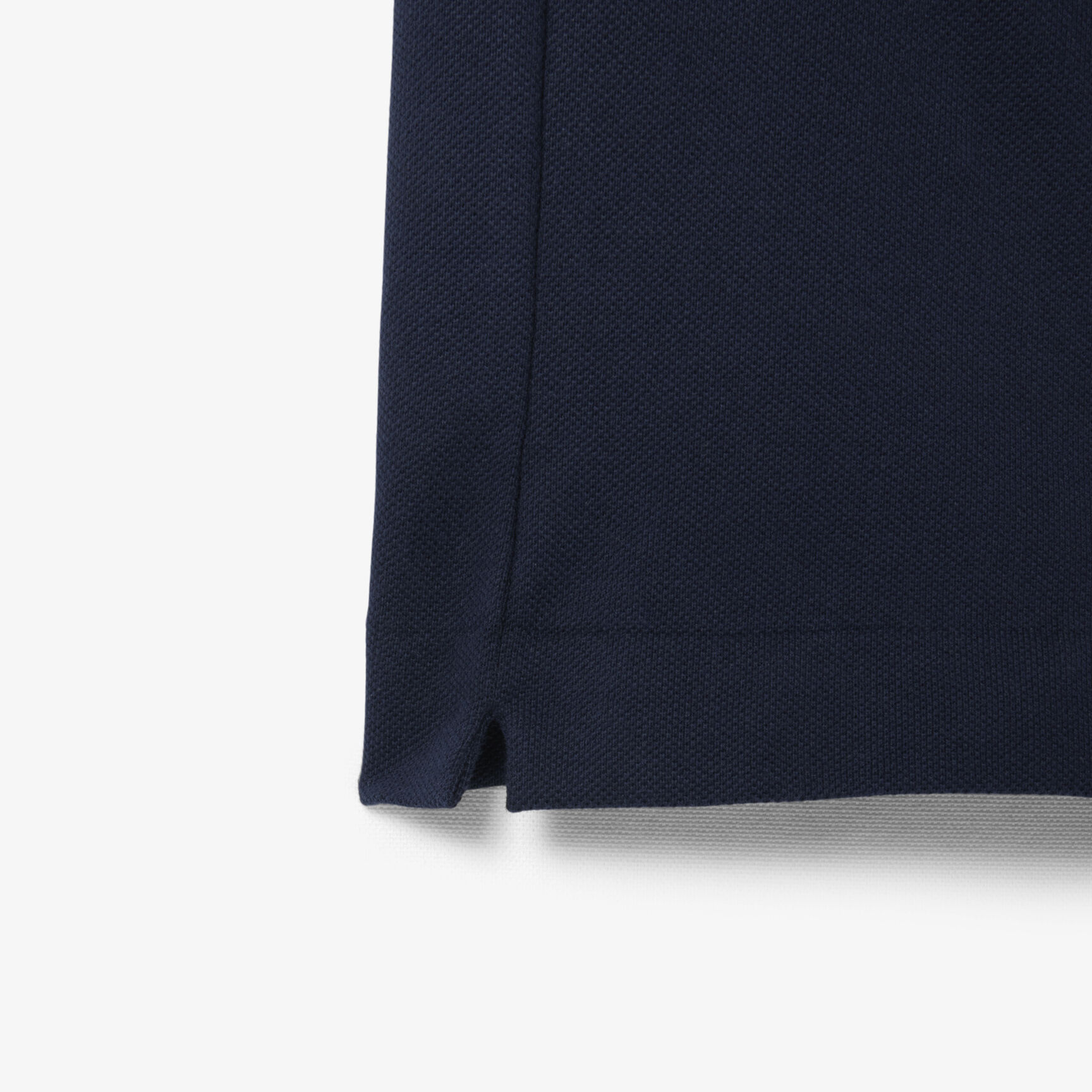 قميص بولو L.12.12 بقصة كلاسيكية