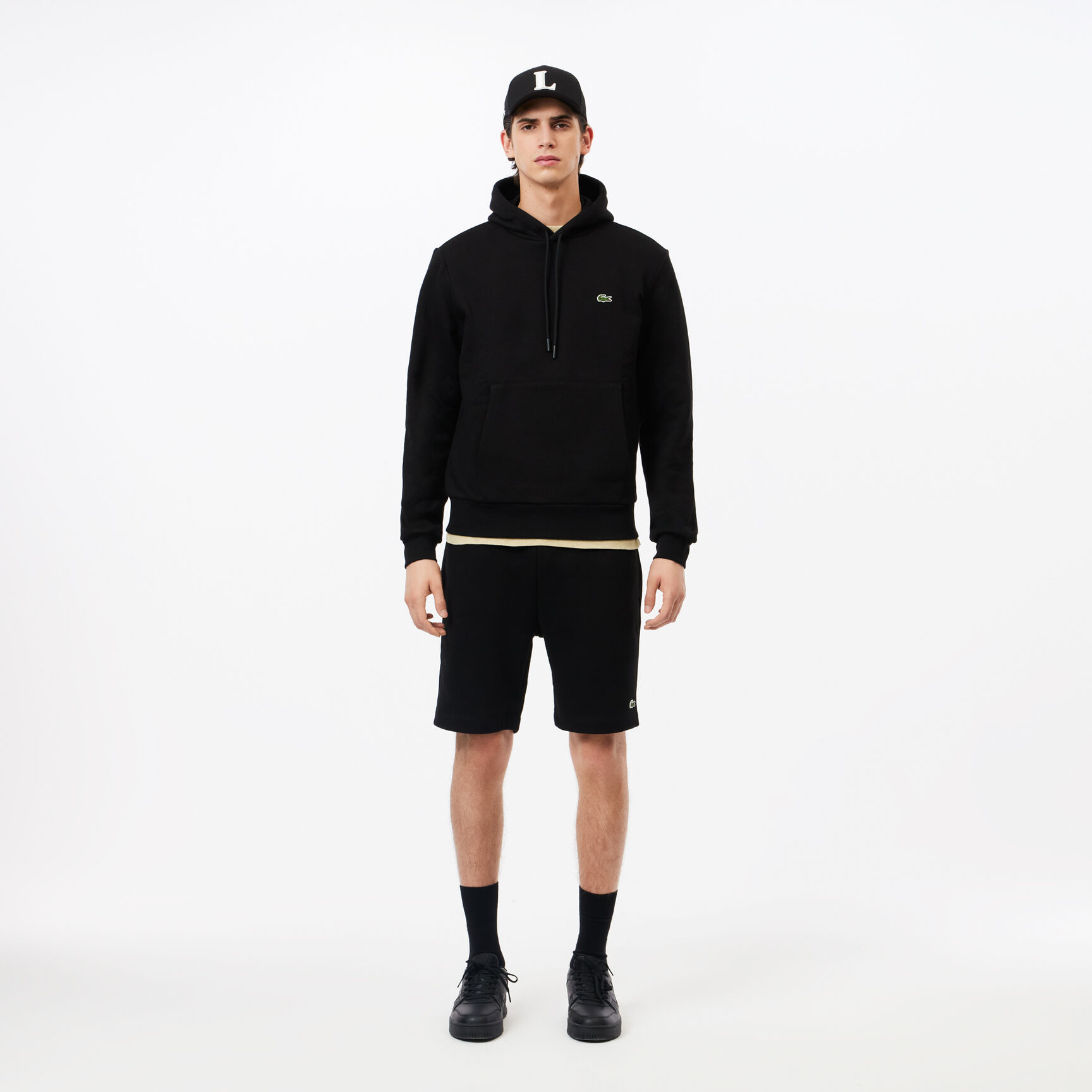 شورت صوف بقصّة عادية شورت صوف بقصّة عادية