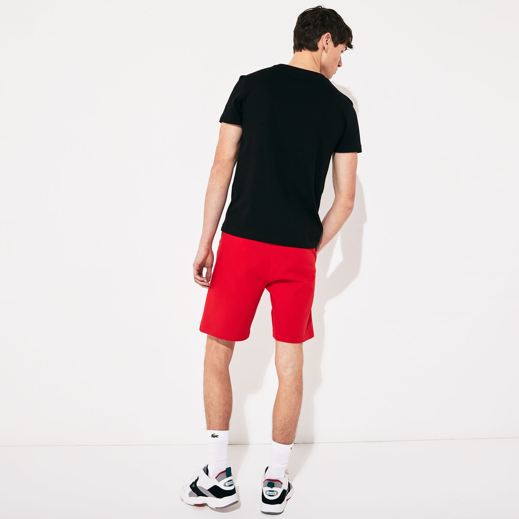 قميص تي-شيرت من قطن الجيرسيه للرجال من مجموعة Lacoste SPORT قميص تي-شيرت من قطن الجيرسيه للرجال من مجموعة Lacoste SPORT